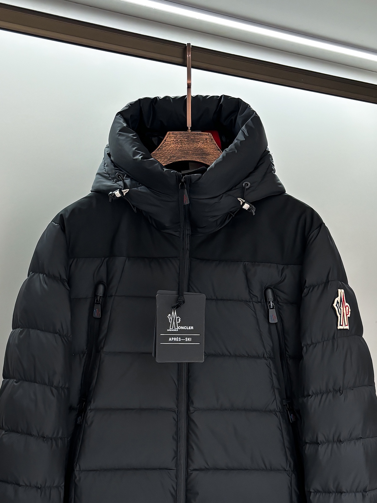 Moncler Male Down Jacket Goose Down Hooded M