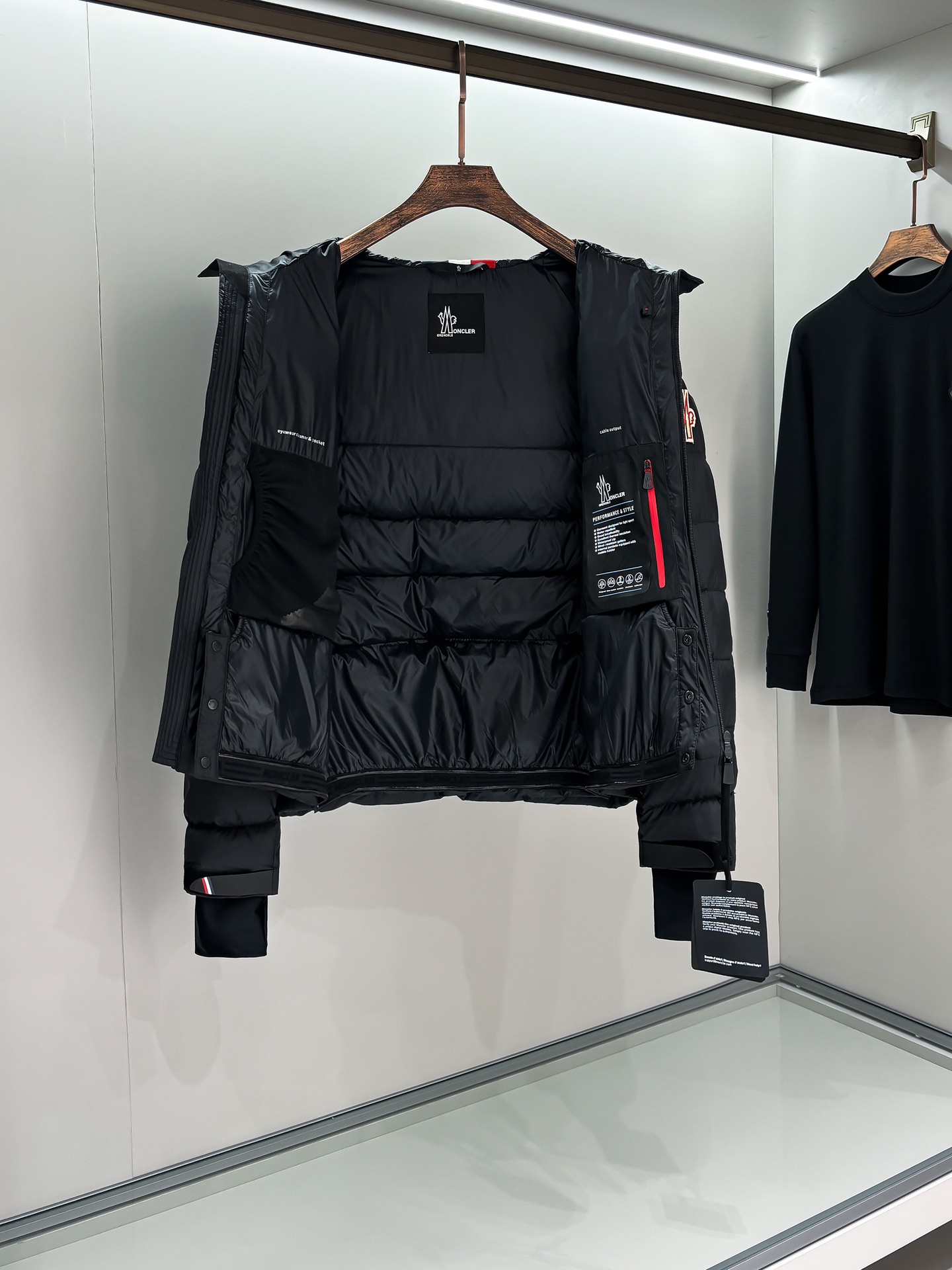 Moncler Male Down Jacket Goose Down Hooded M