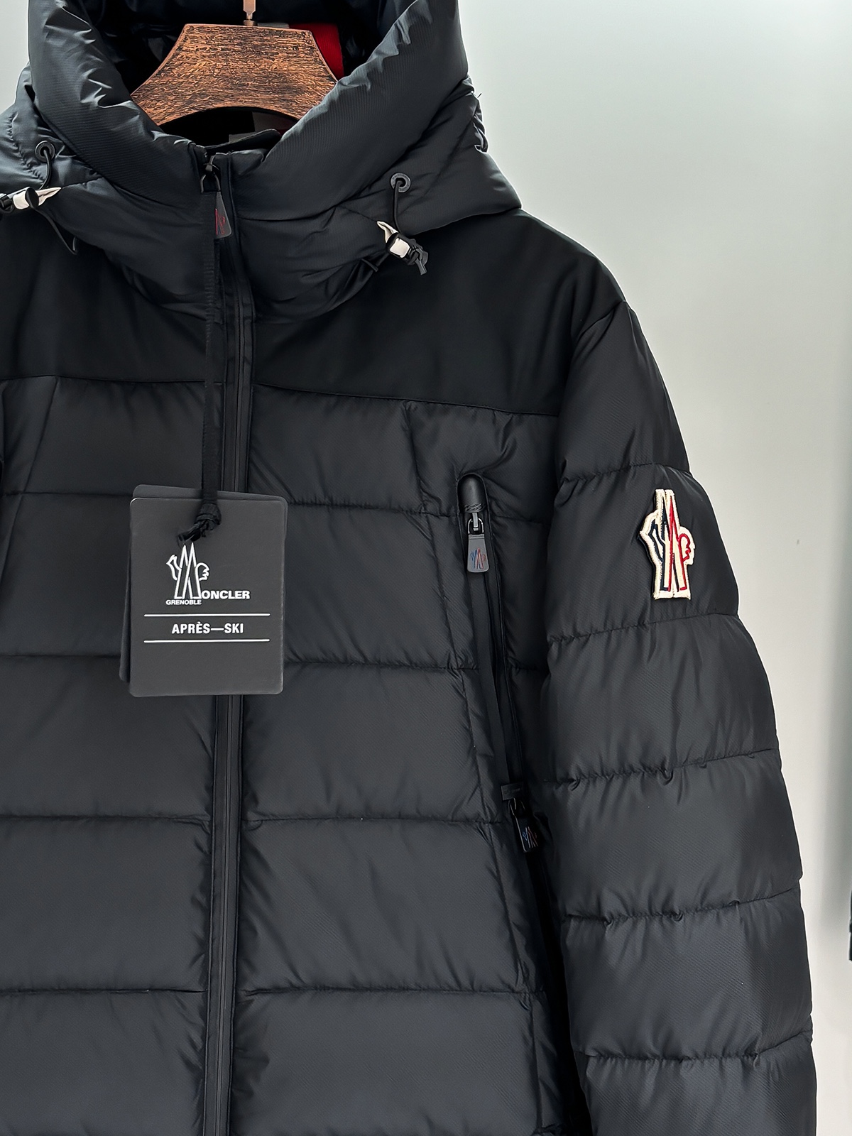 Moncler Male Down Jacket Goose Down Hooded M