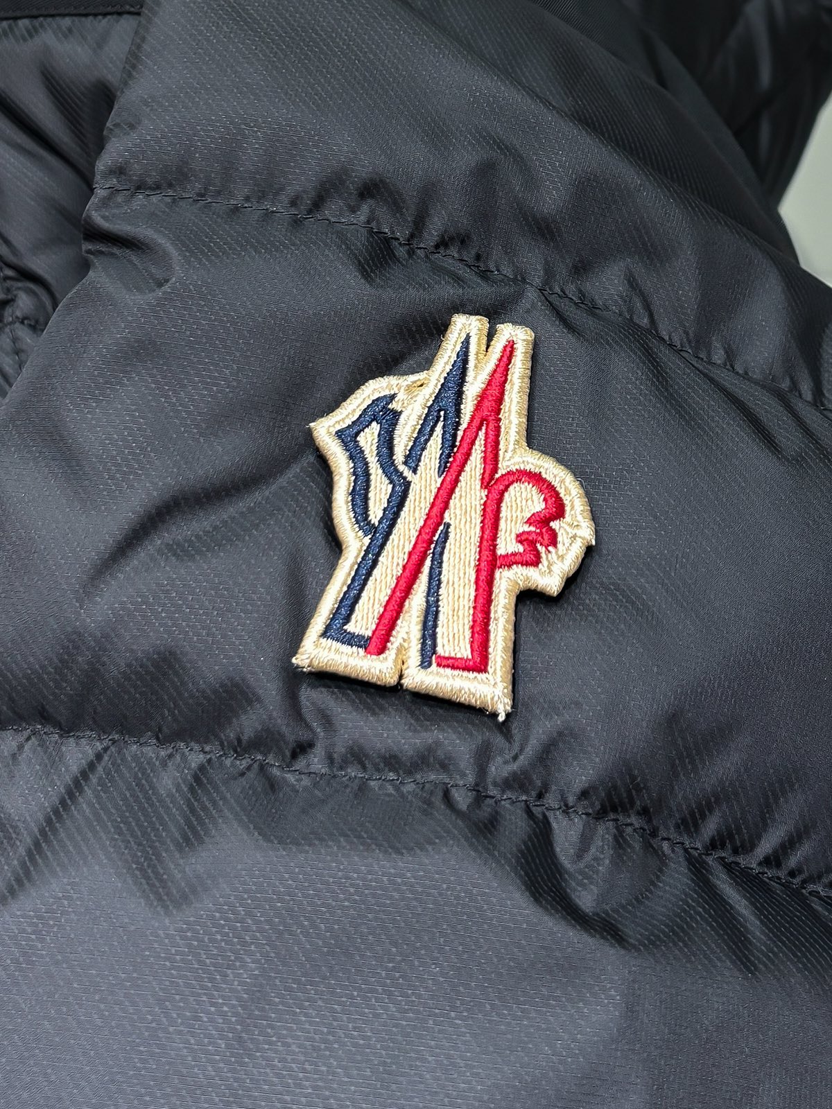 Moncler Male Down Jacket Goose Down Hooded M