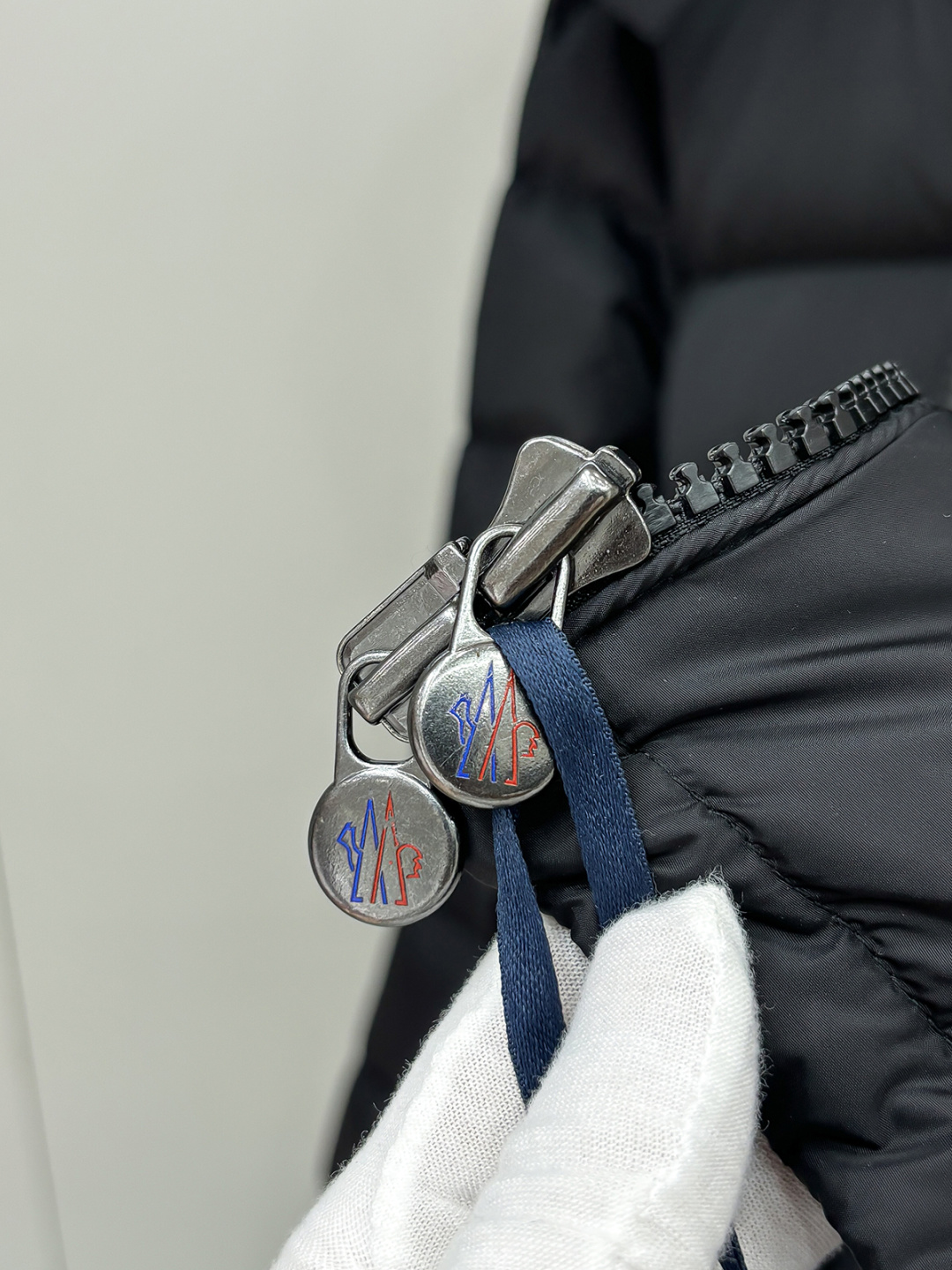 Moncler Couple Down Jacket White Duck Down Black Hooded M-l