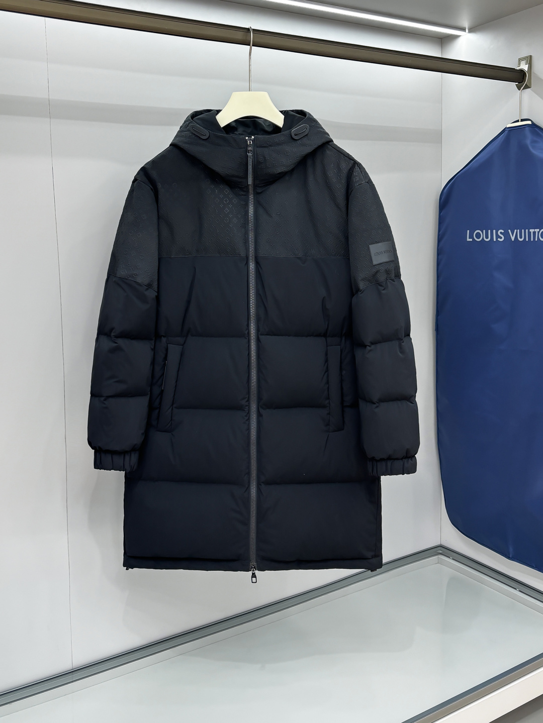 Louis Vuitton Male Down Jacket Goose Down Blue Hooded L
