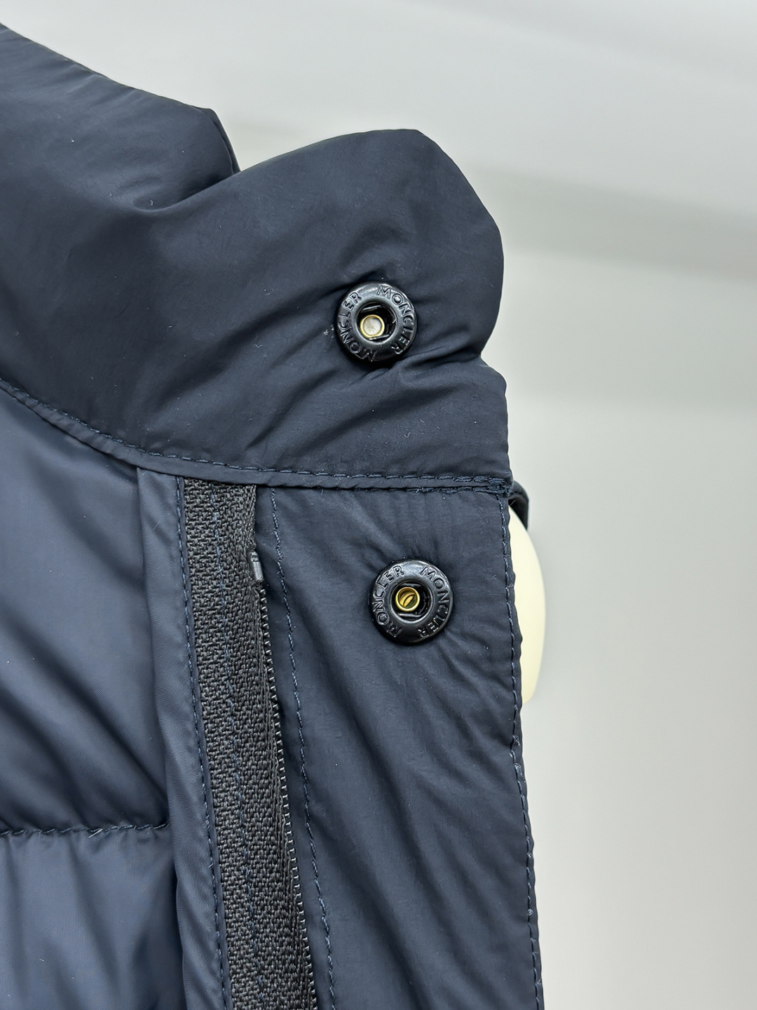 Moncler Male Down Vest White Duck Down Blue M