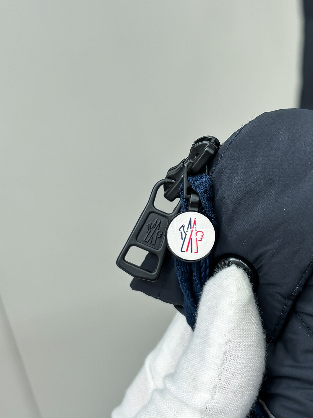 Moncler Male Down Vest White Duck Down Blue M