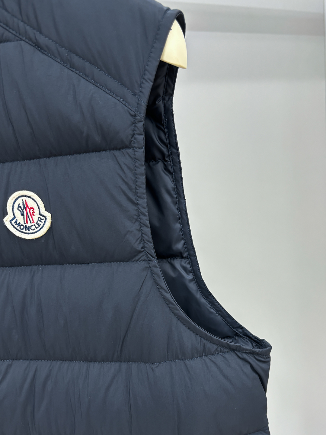 Moncler Male Down Vest White Duck Down Blue M