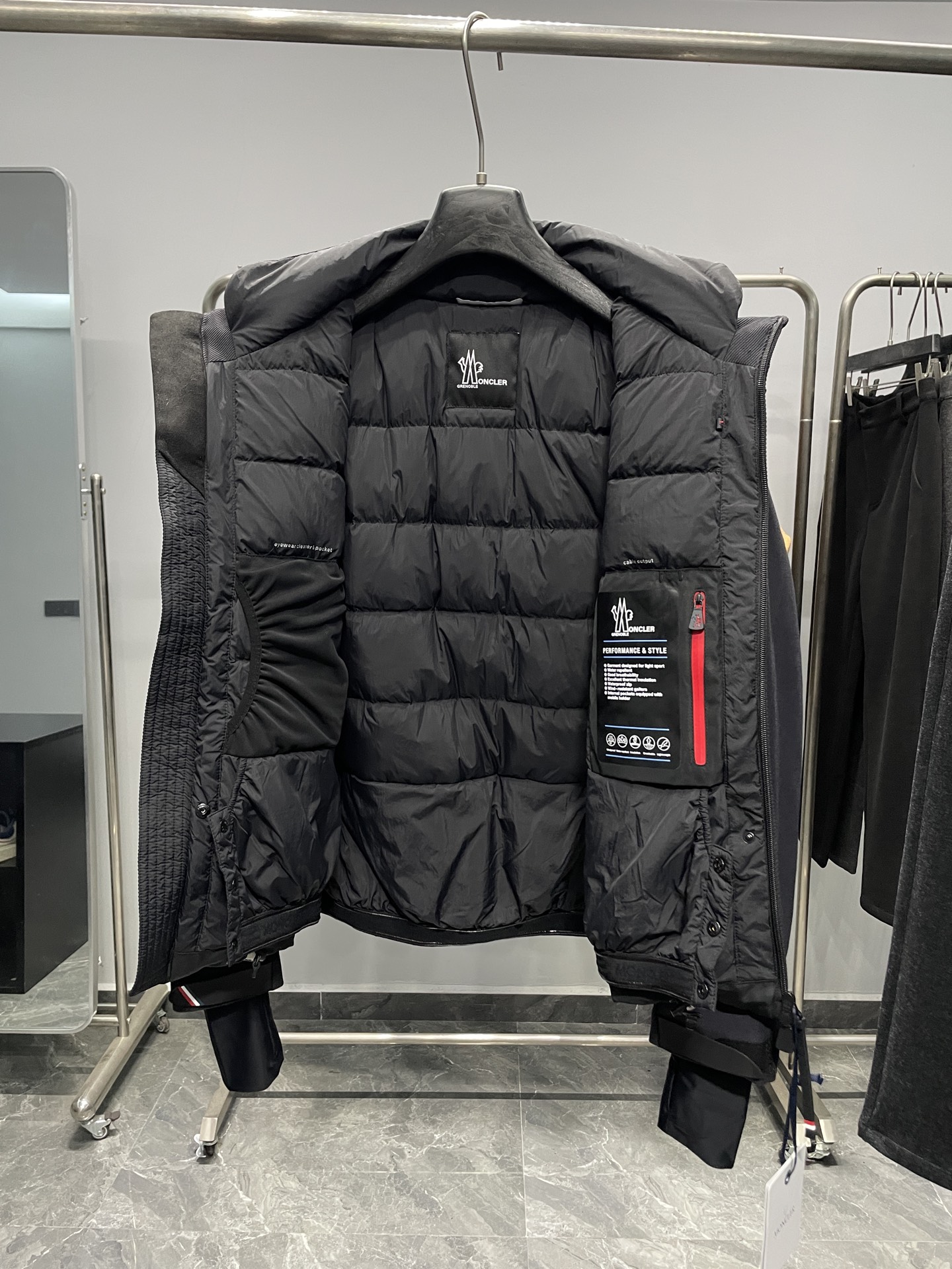 Moncler Male Down Jacket White Duck Down Black Hooded M
