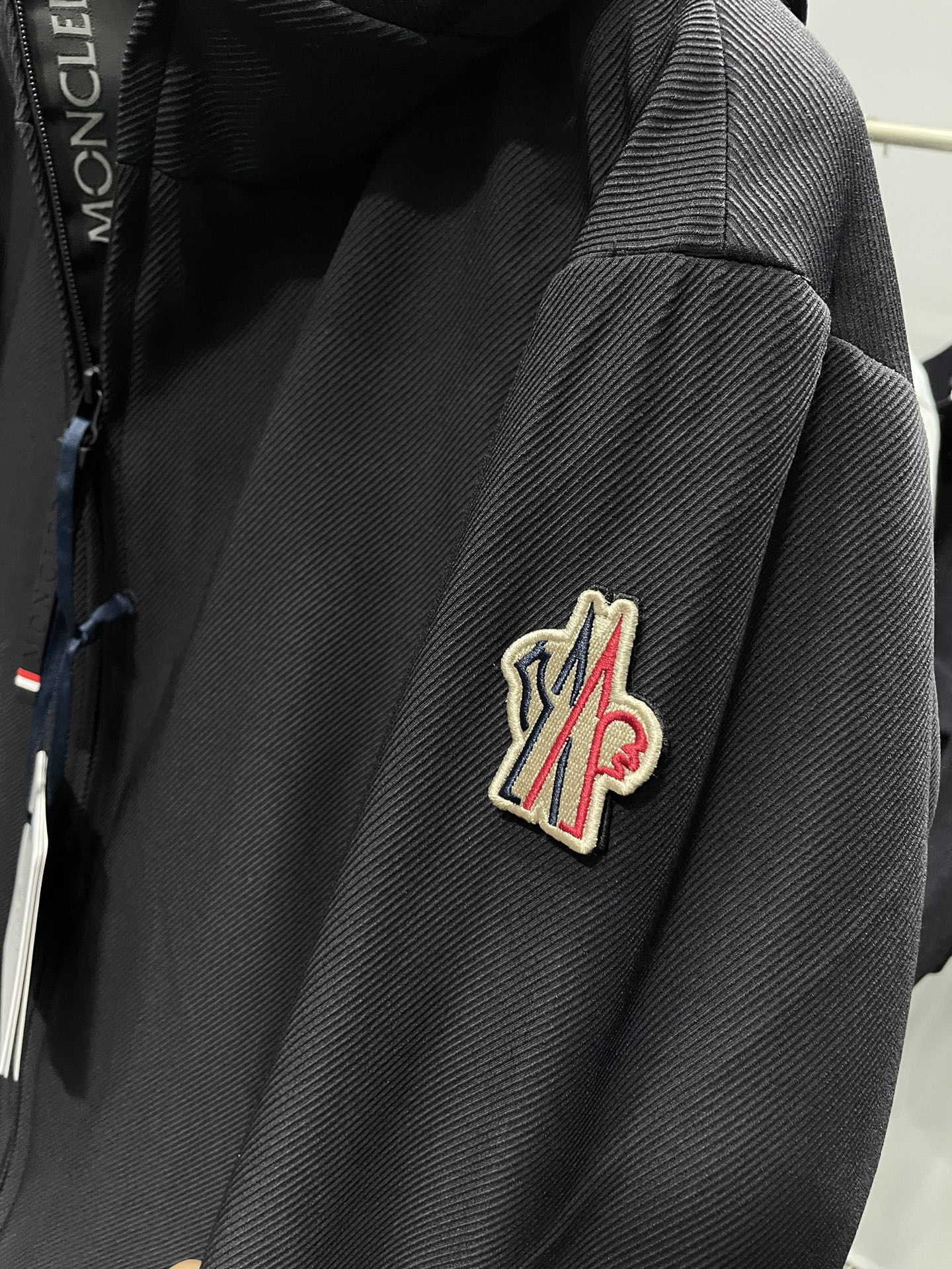 Moncler Male Down Jacket White Duck Down Black Hooded M