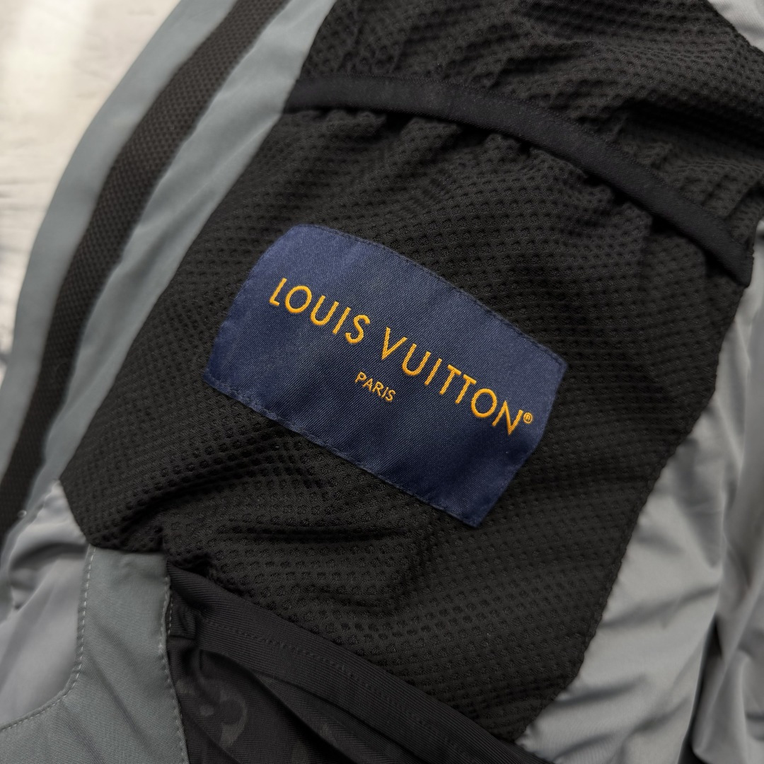 Louis Vuitton Down Jacket White Duck Down Printed M