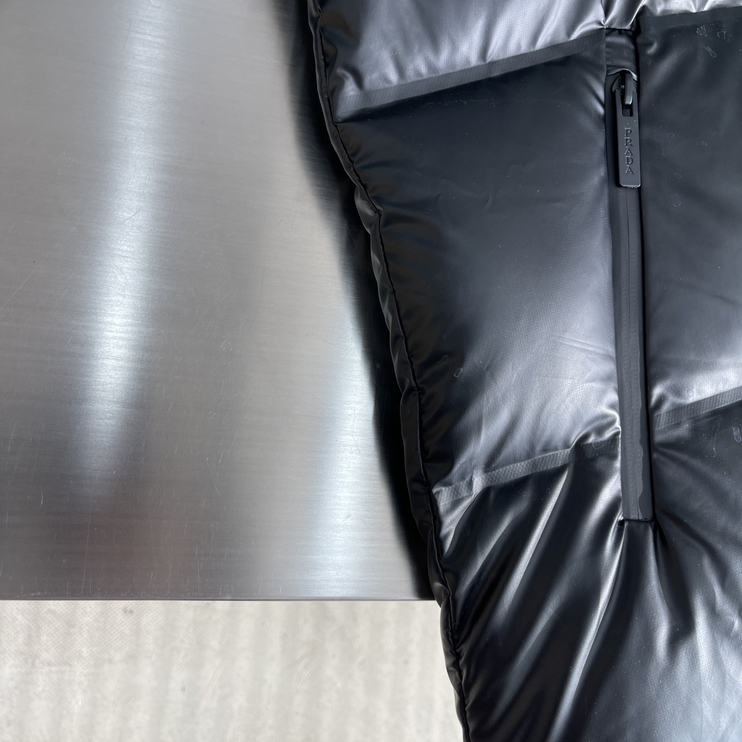 Prada Down Jacket Cotton Red Hooded M-l-xl