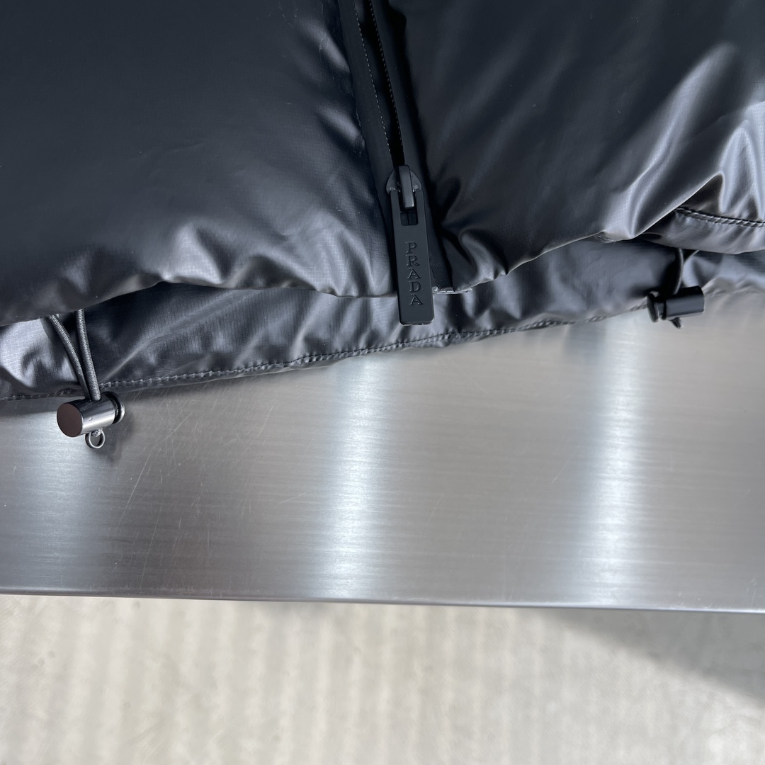 Prada Down Jacket Cotton Red Hooded M-l-xl