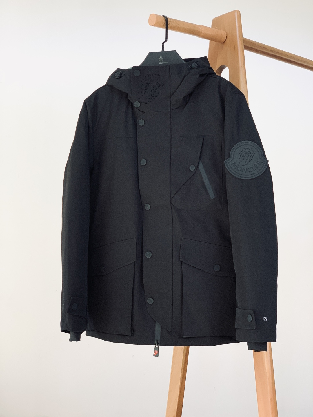 Moncler Down Jacket White Duck Down Black Hooded S-m-l