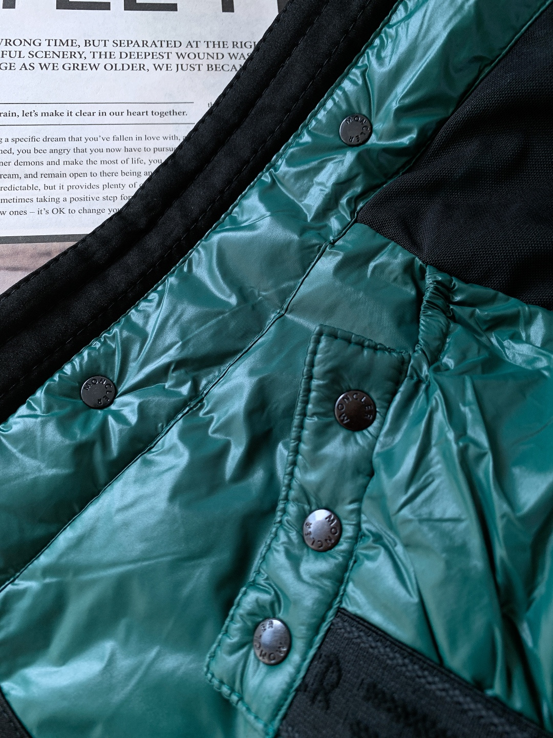 Moncler Down Jacket White Duck Down Black Hooded S-m-l