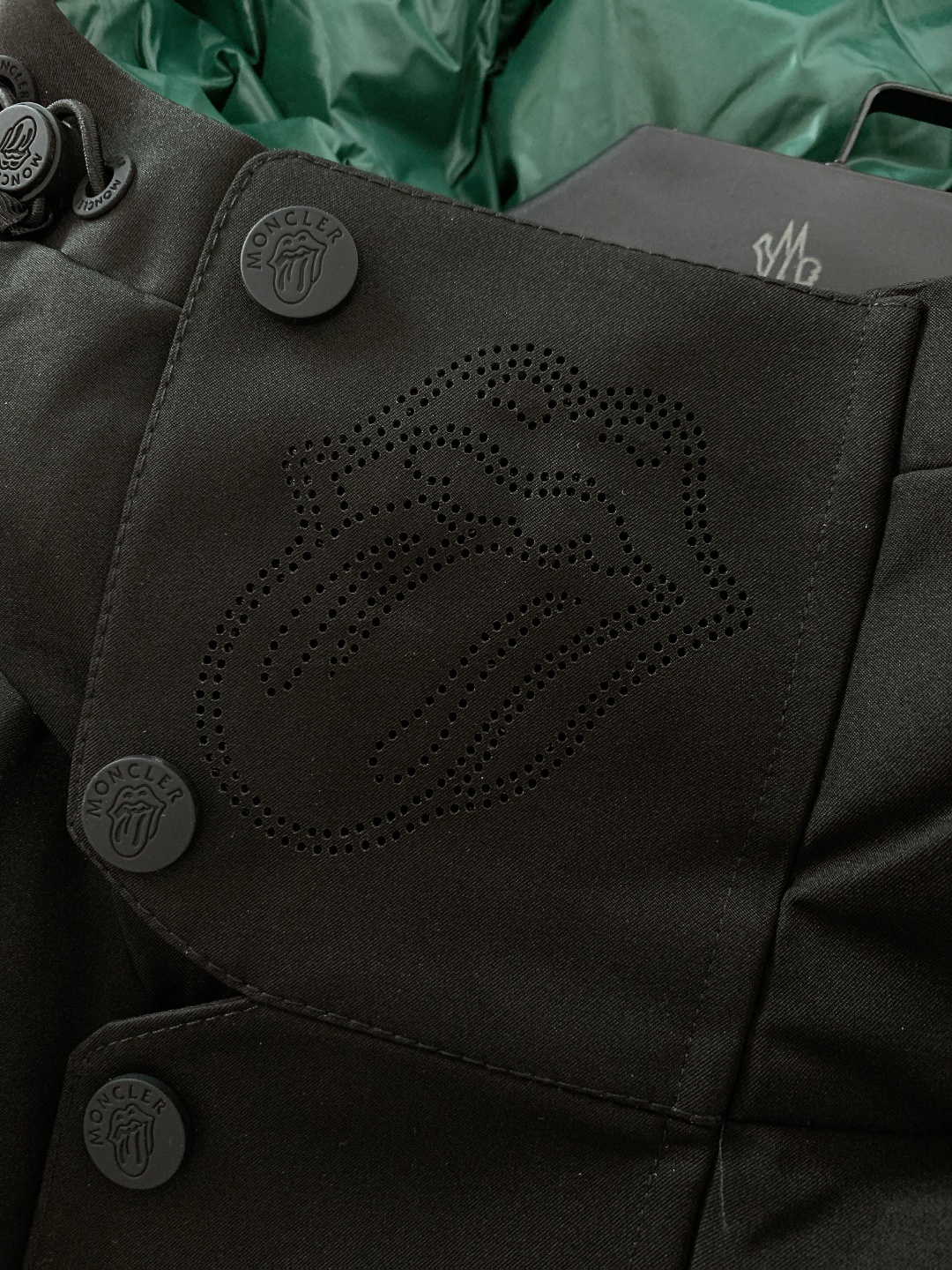 Moncler Down Jacket White Duck Down Black Hooded S-m-l