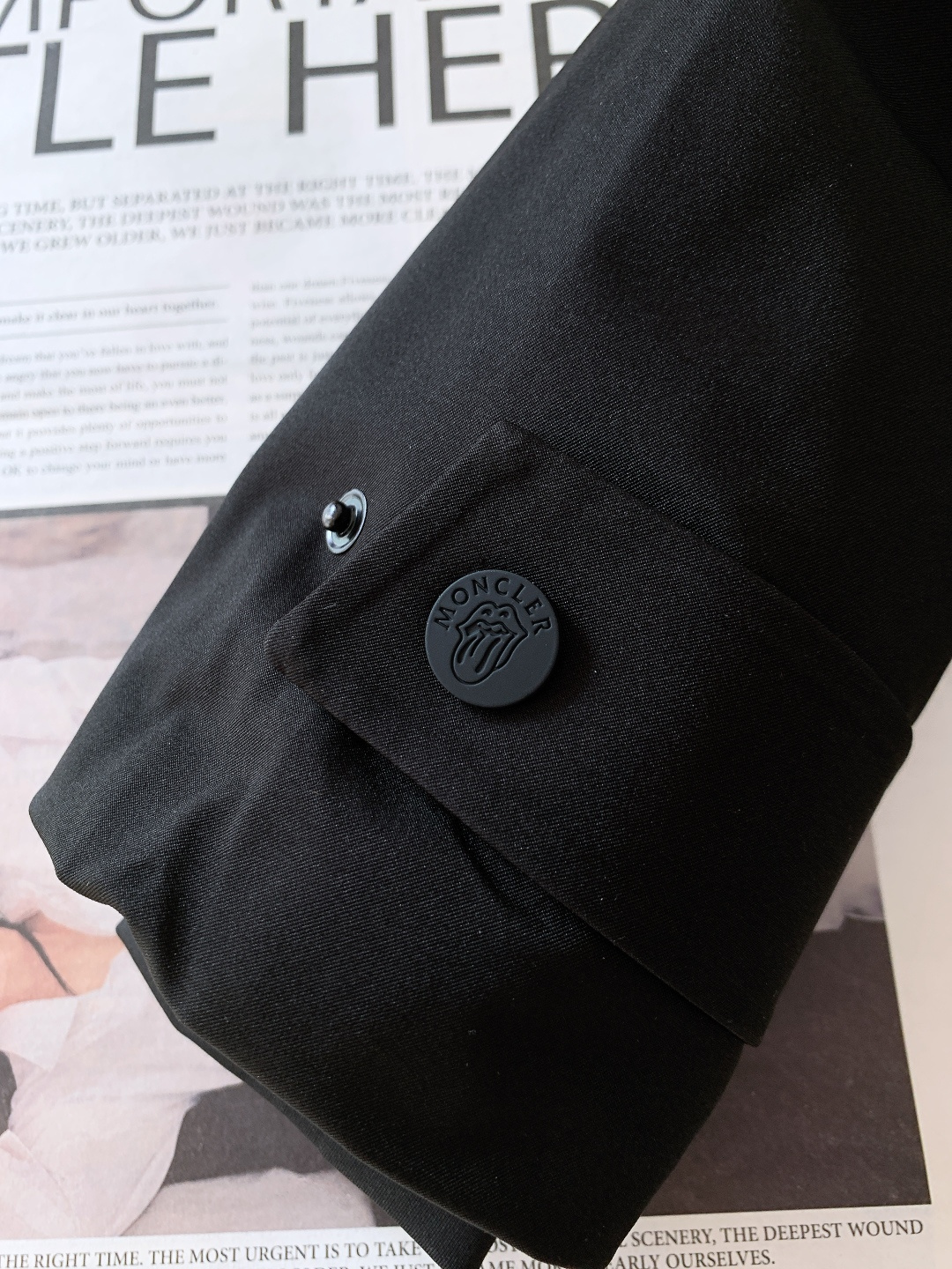 Moncler Down Jacket White Duck Down Black Hooded S-m-l