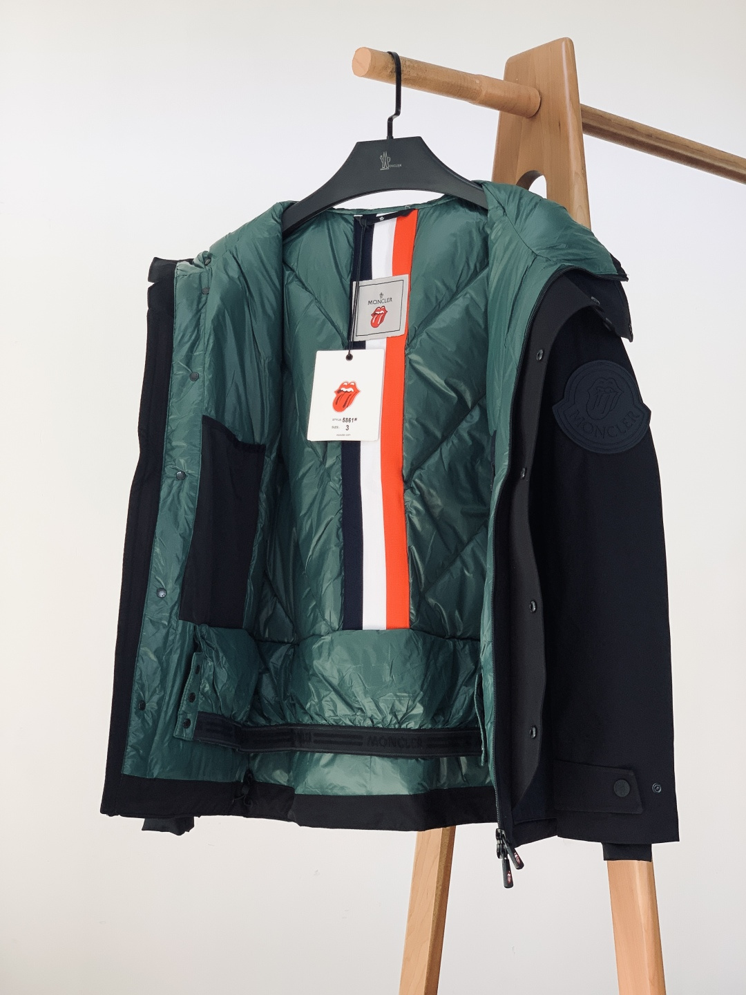 Moncler Down Jacket White Duck Down Black Hooded S-m-l