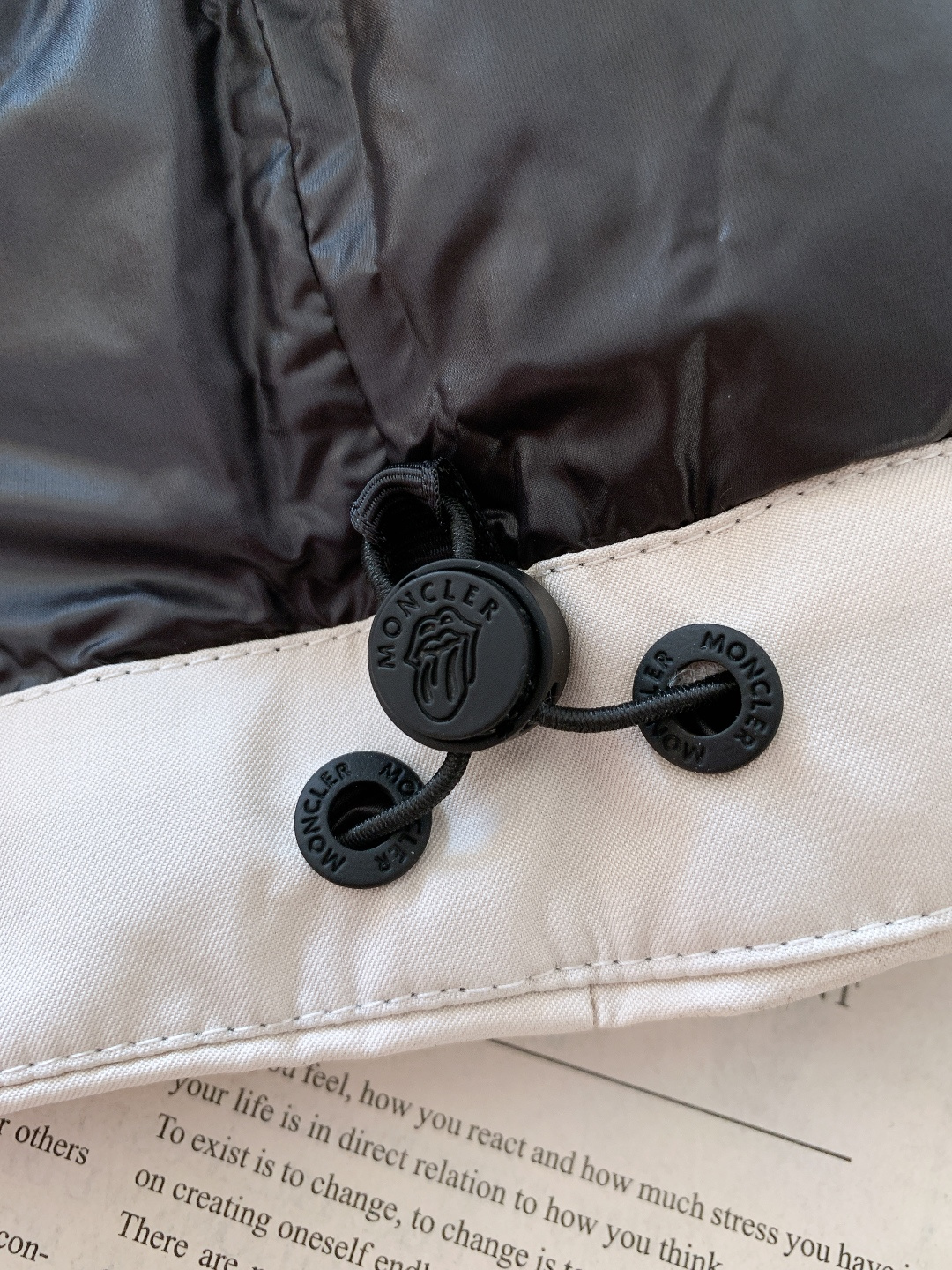 Moncler Down Jacket White Duck Down Black Hooded S-m-l