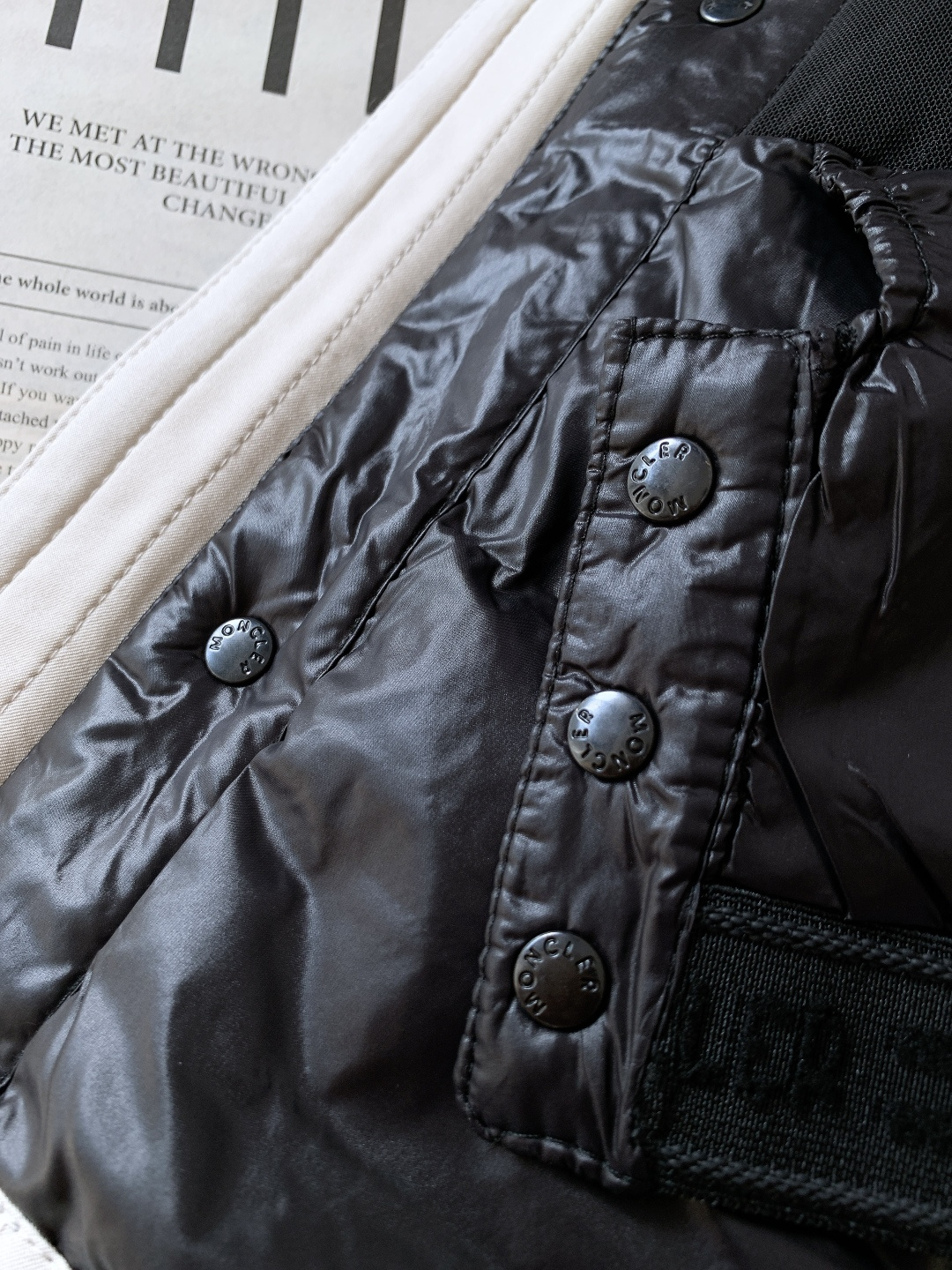 Moncler Down Jacket White Duck Down Black Hooded S-m-l