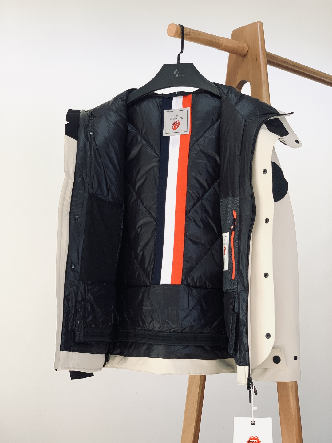 Moncler Down Jacket White Duck Down Black Hooded S-m-l