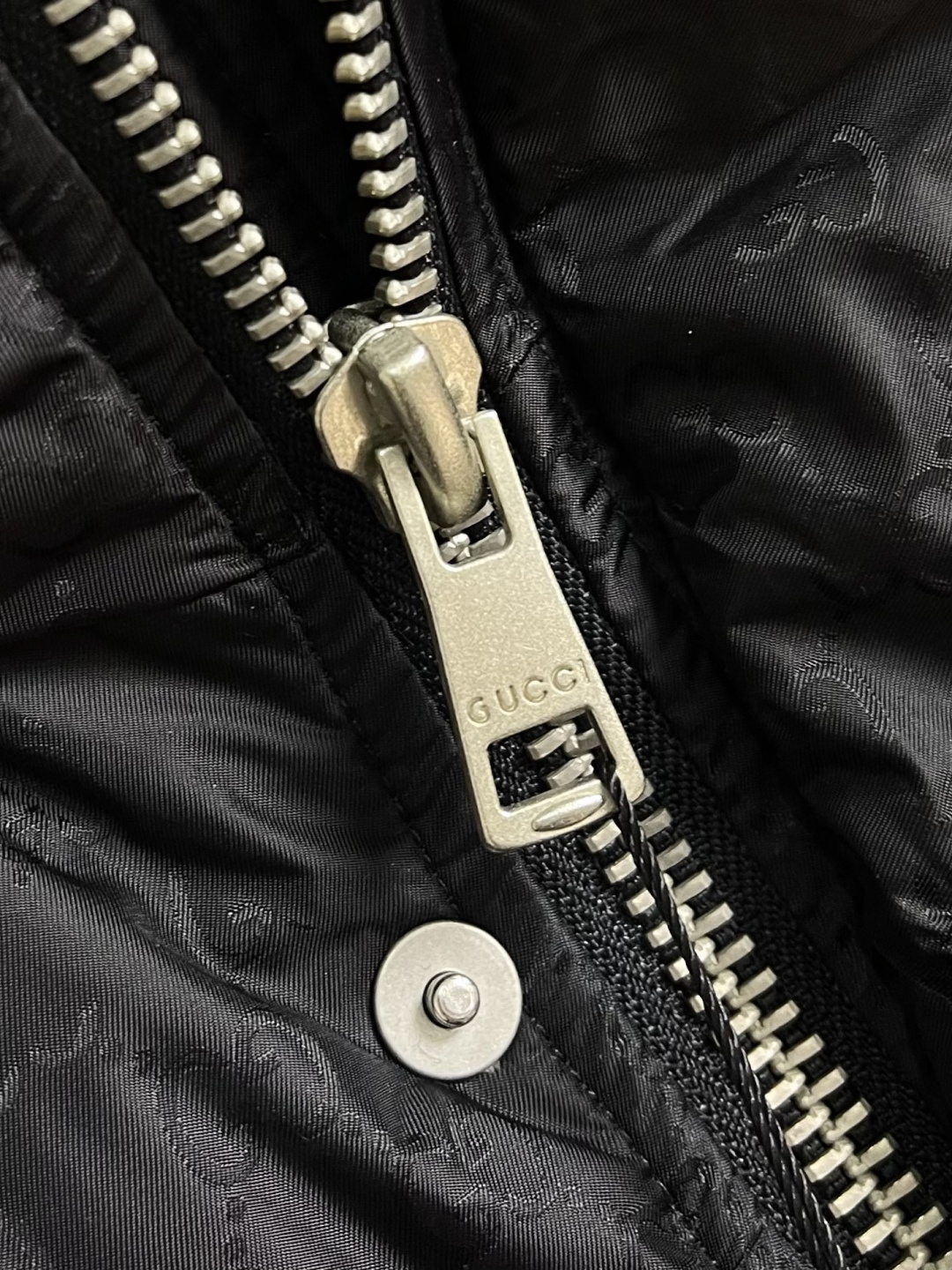 Gucci Down Jacket Hooded S-l