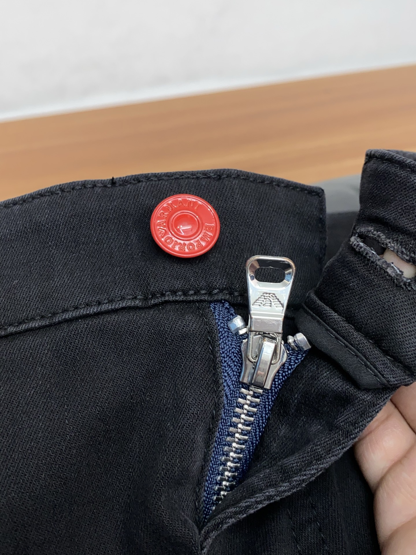 Armani Jeans Slim Fit S-l