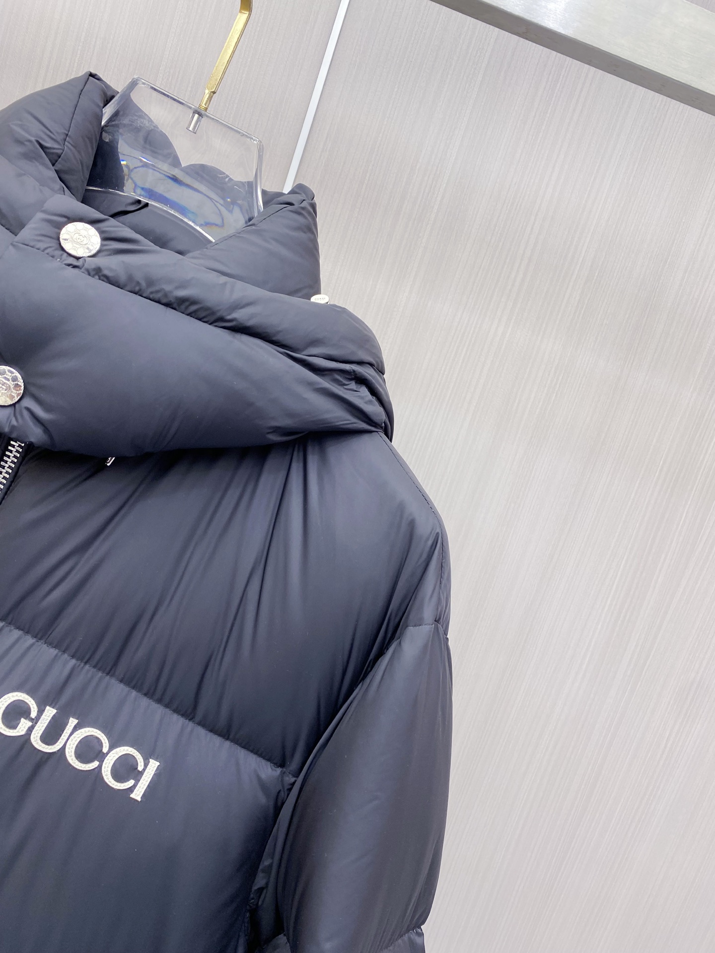 Gucci Basic Clothing White Duck Down 56