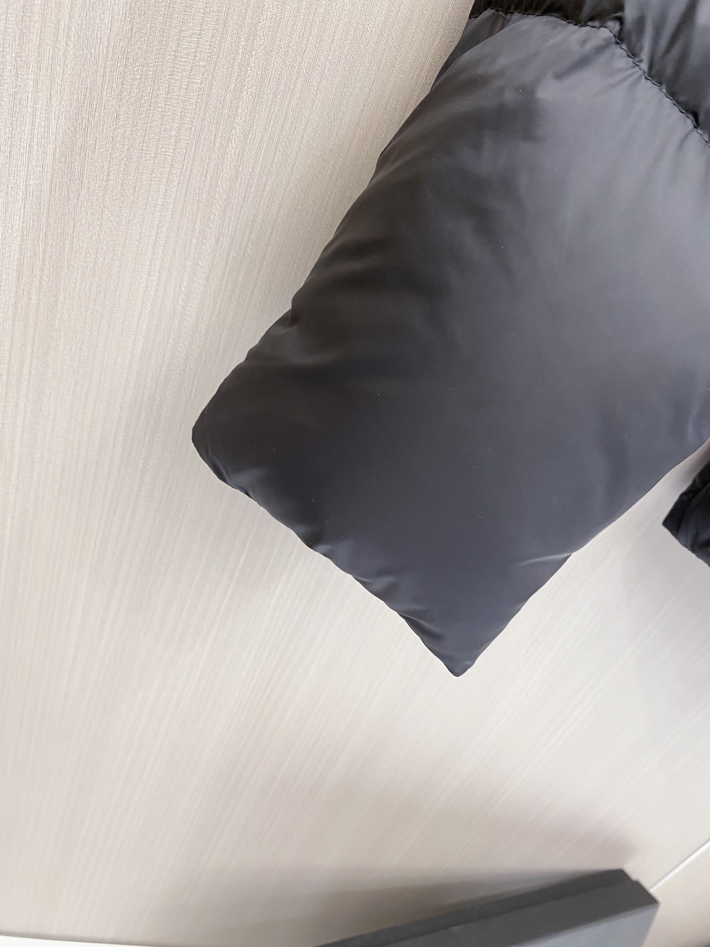 Gucci Basic Clothing White Duck Down 56