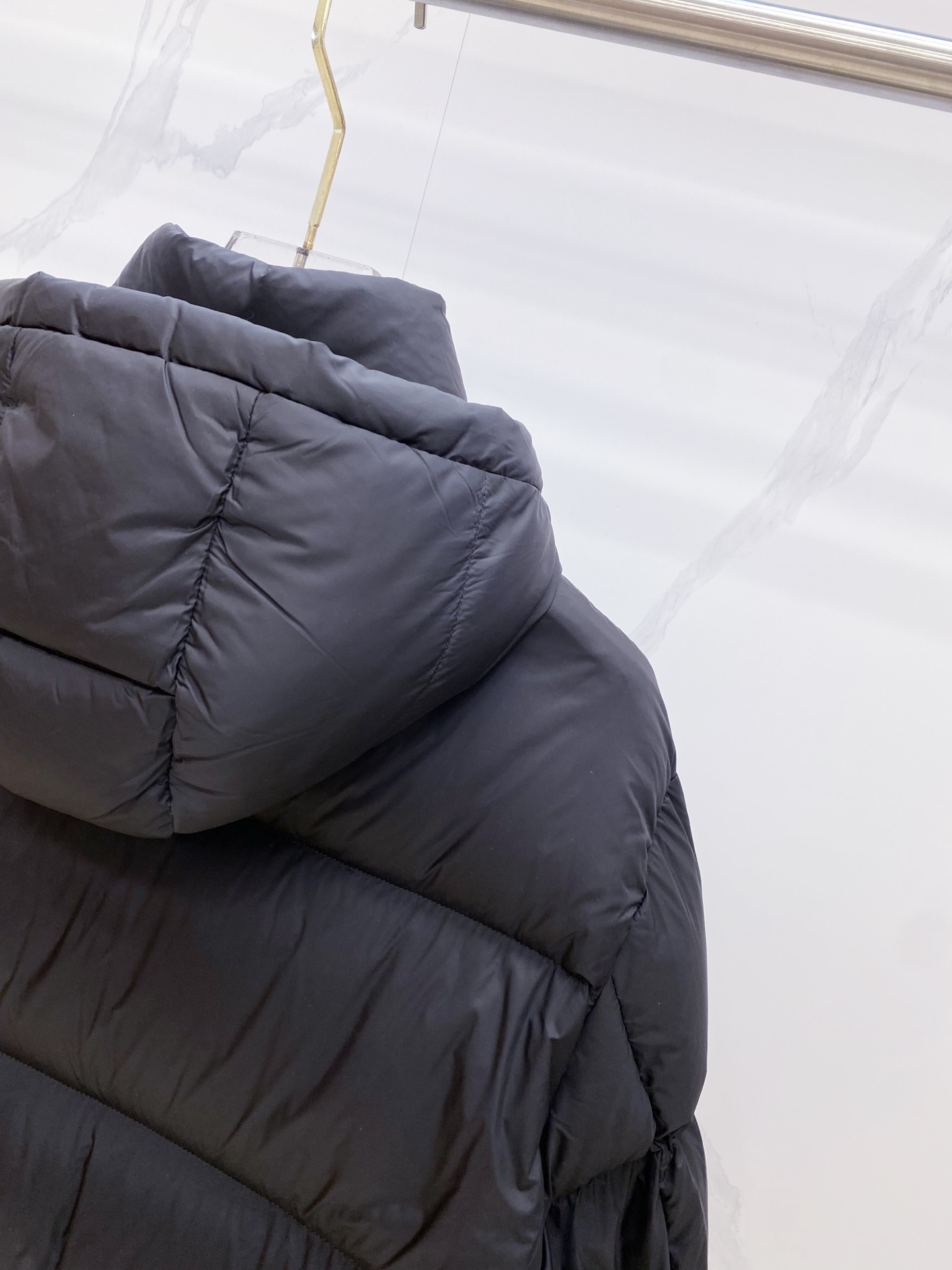 Gucci Basic Clothing White Duck Down 56