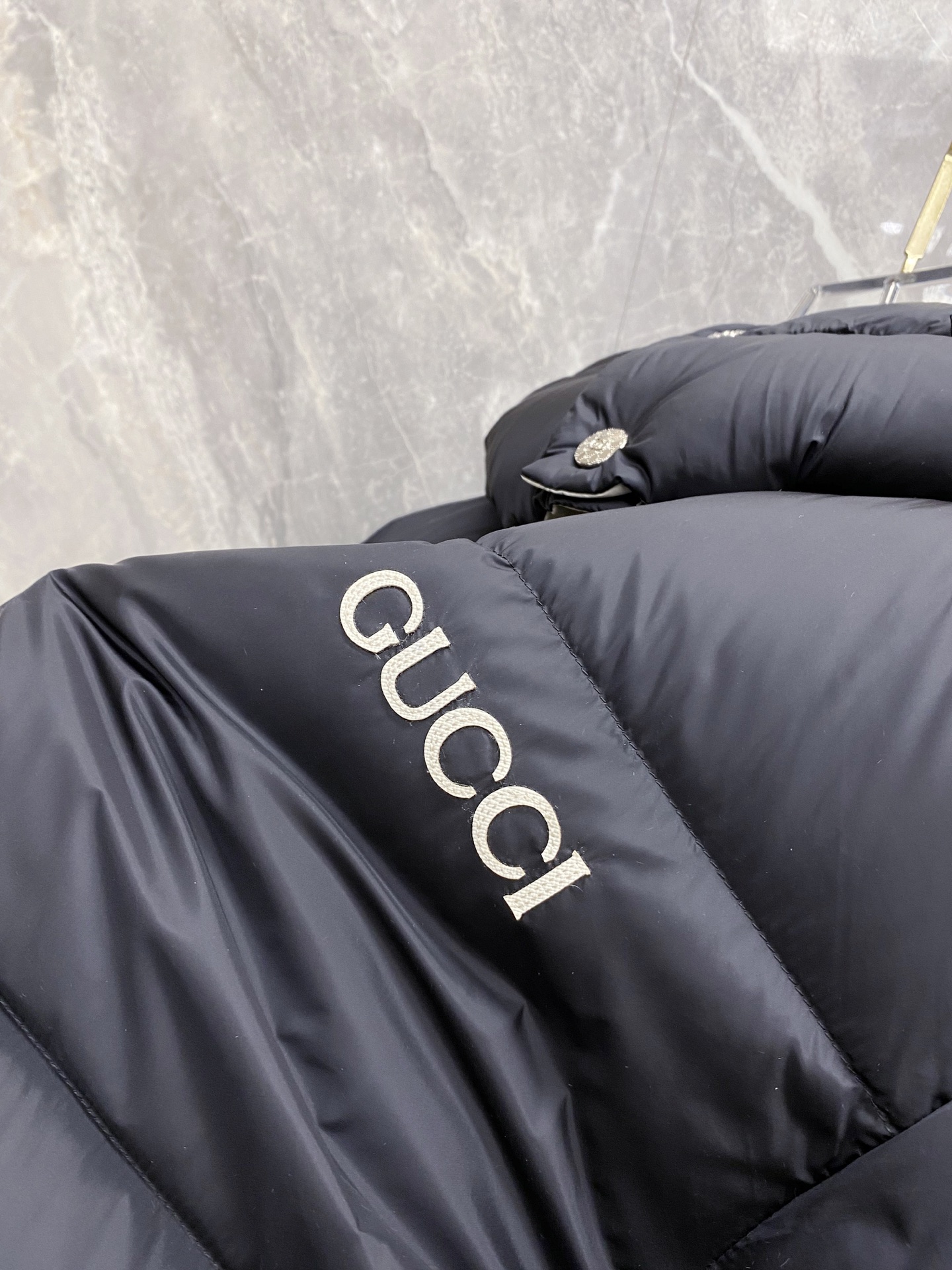 Gucci Basic Clothing White Duck Down 56