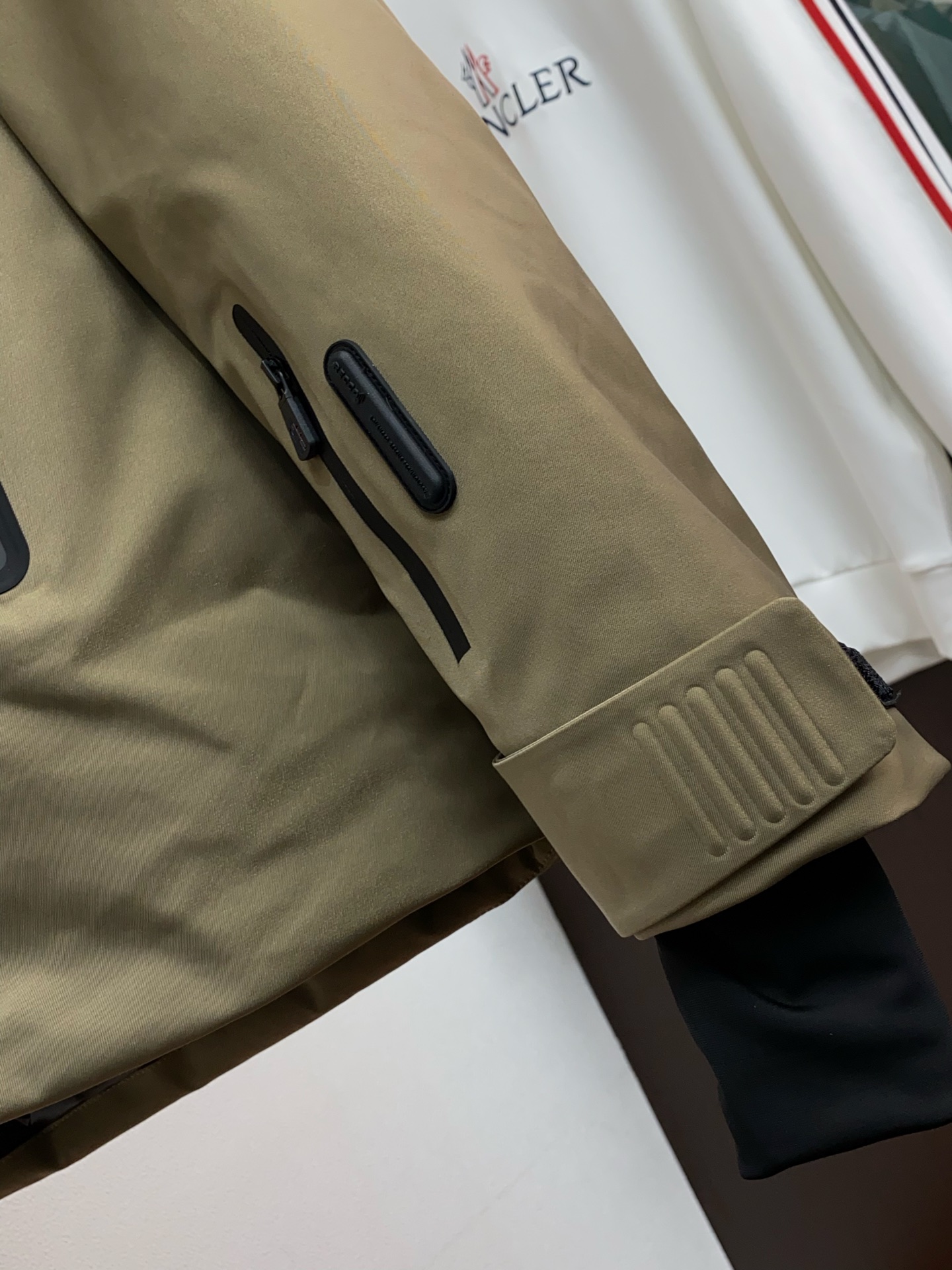 Moncler Down Jacket S-m-l-xxxl