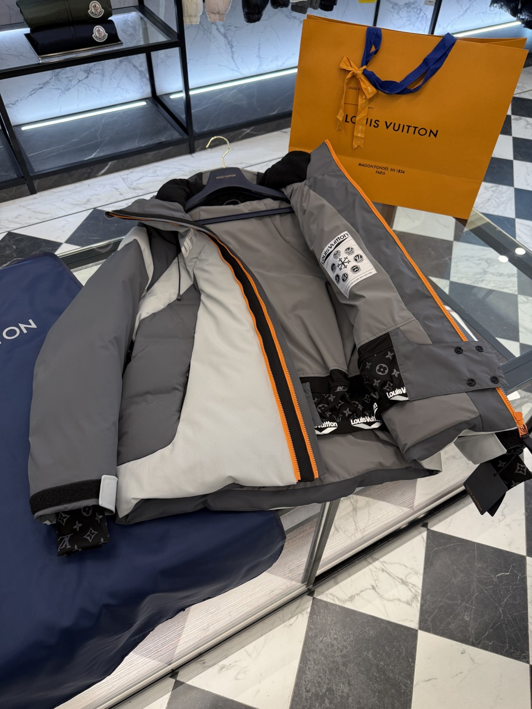 Louis Vuitton Down Jacket Gray Hooded S-l