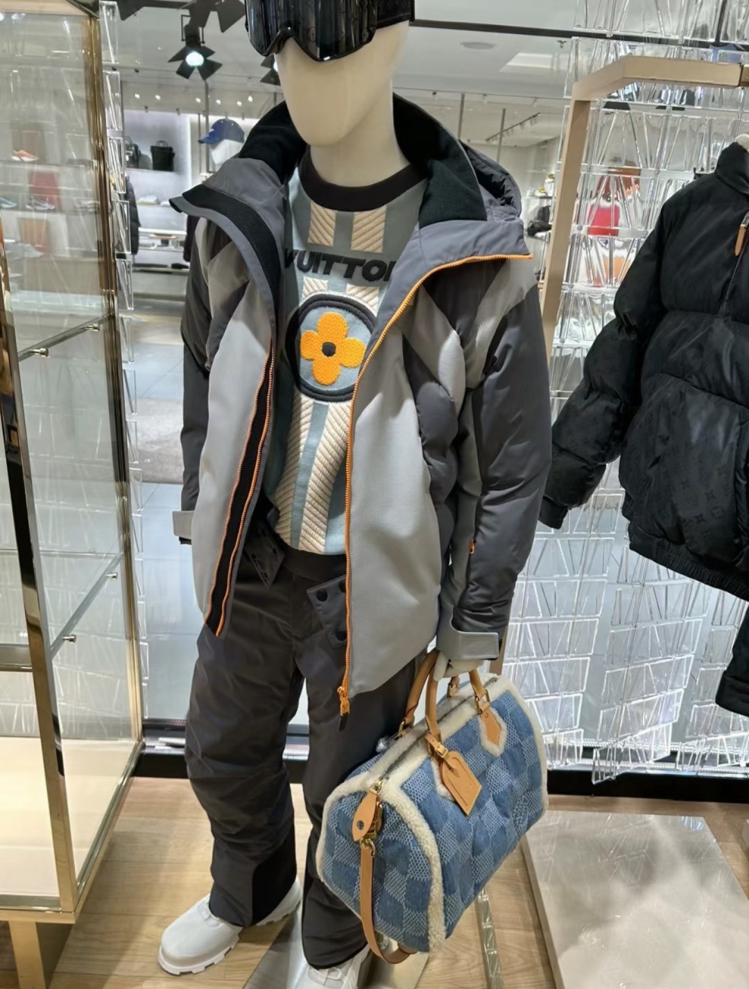 Louis Vuitton Down Jacket Gray Hooded S-l