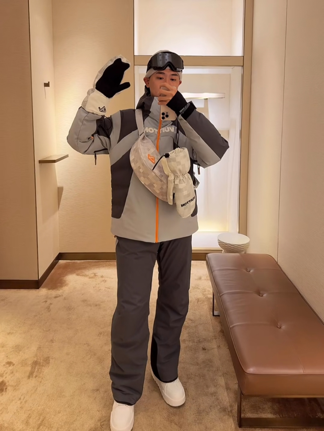 Louis Vuitton Down Jacket Gray Hooded S-l