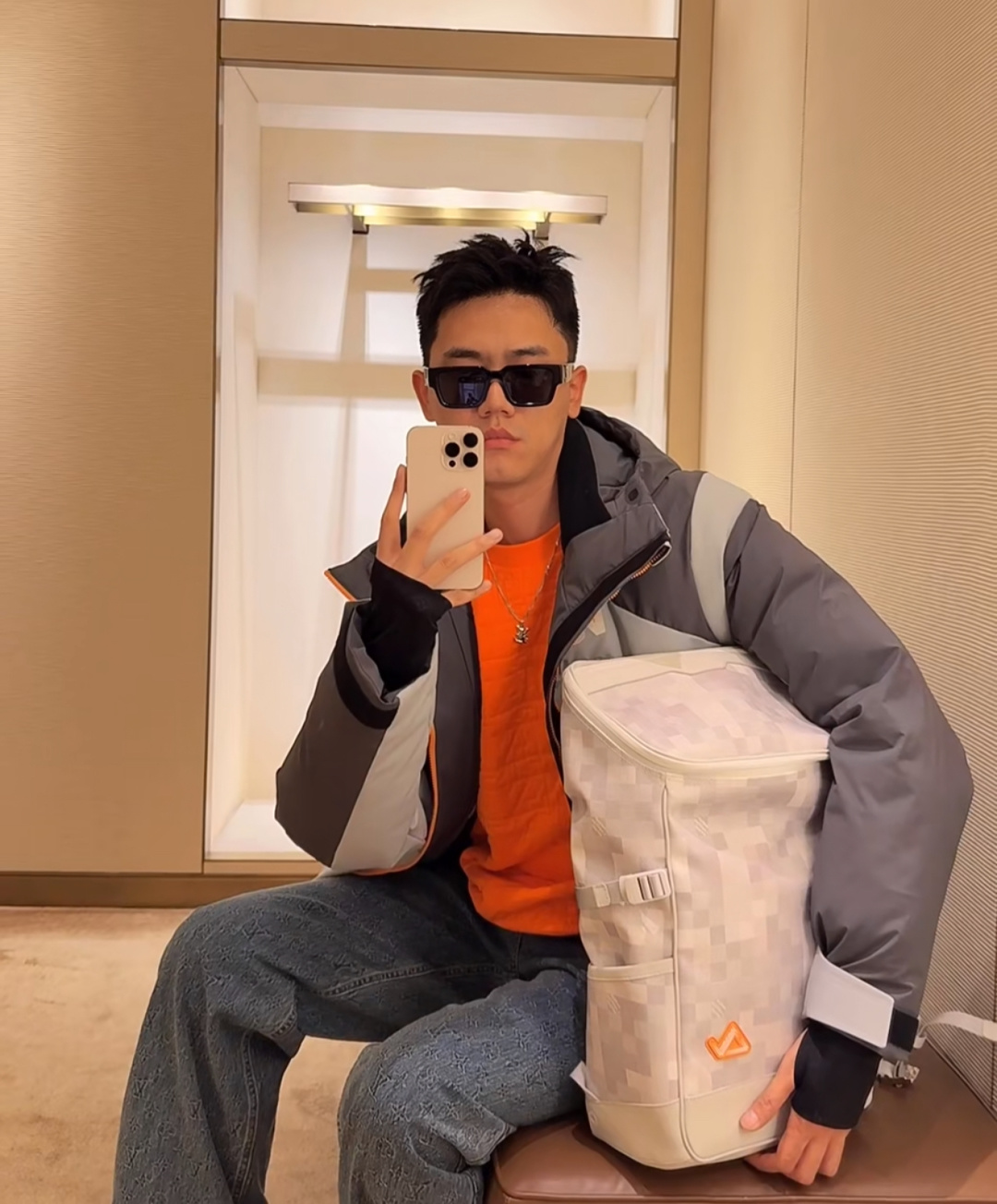 Louis Vuitton Down Jacket Gray Hooded S-l