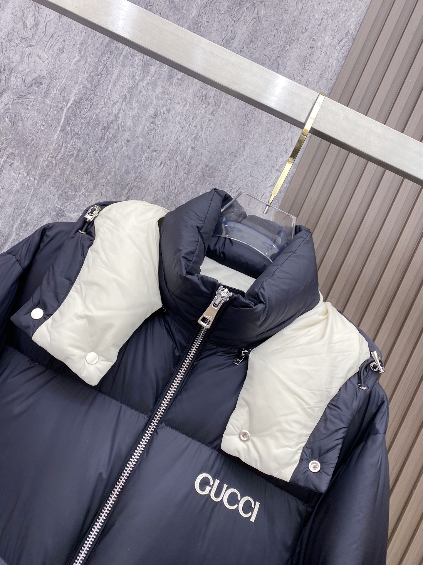 Gucci Basic Clothing White Duck Down 56