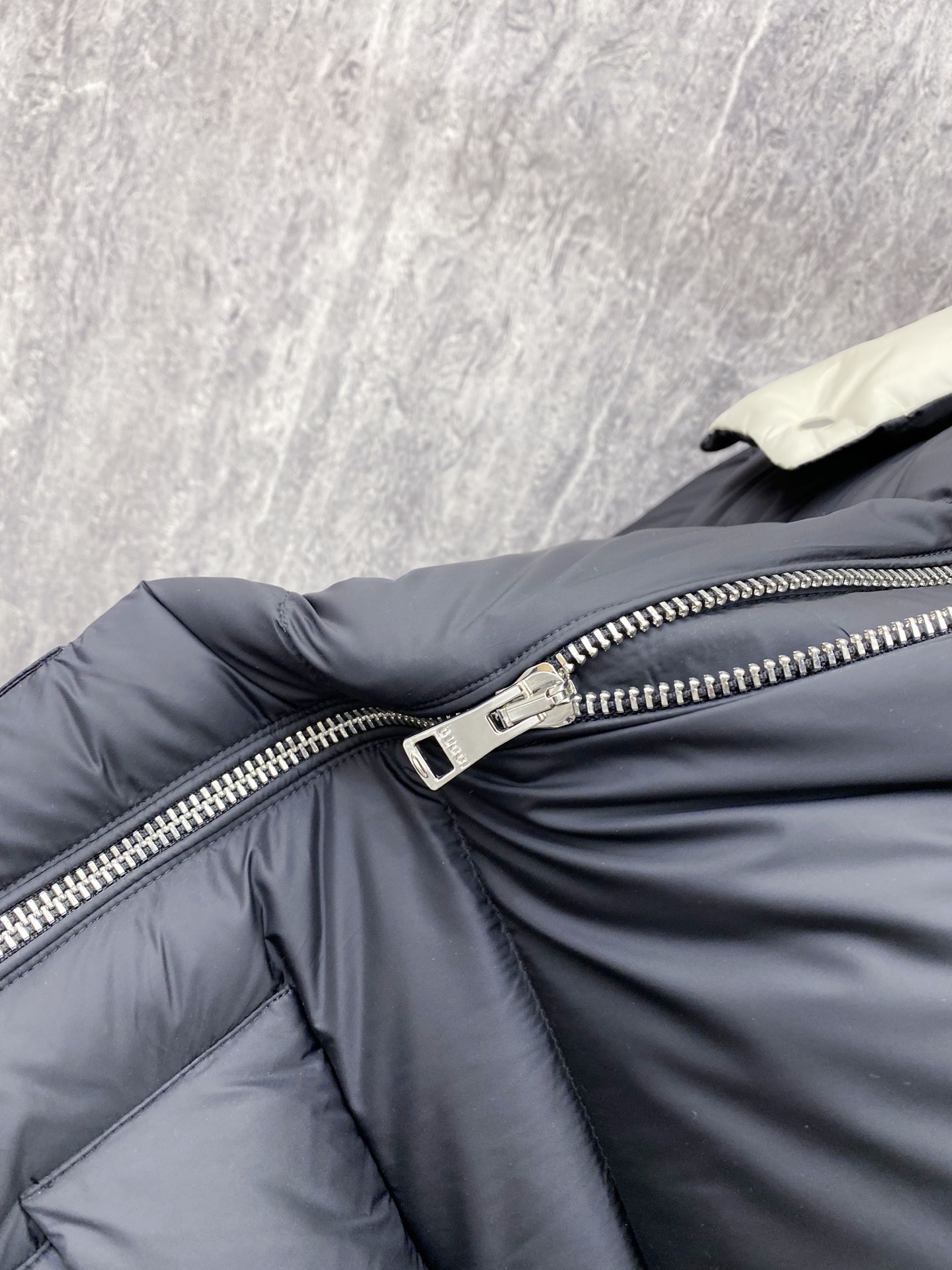 Gucci Basic Clothing White Duck Down 56