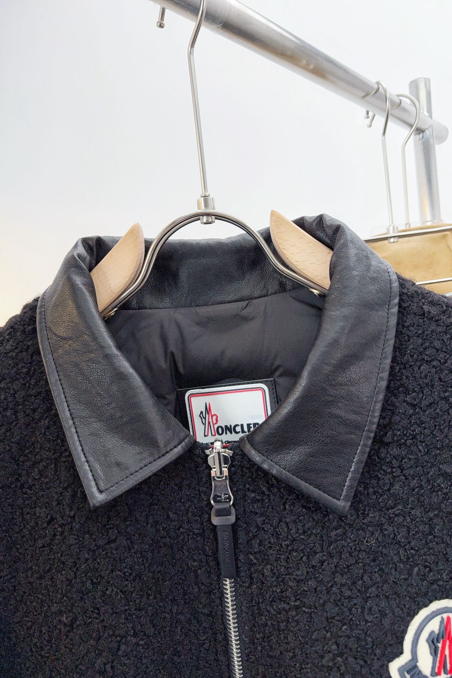 Moncler Down Jacket S-m-l-xl