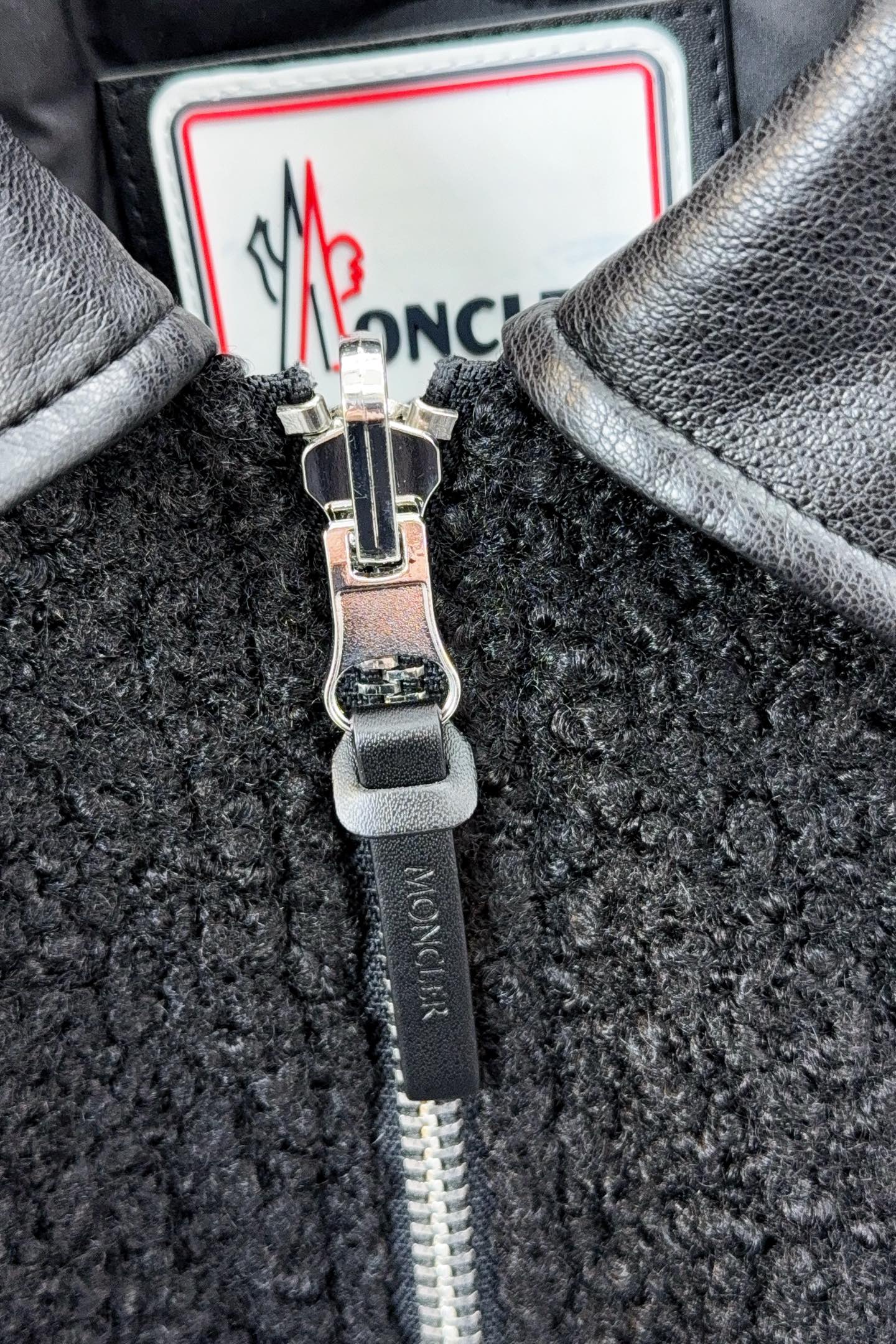 Moncler Down Jacket S-m-l-xl