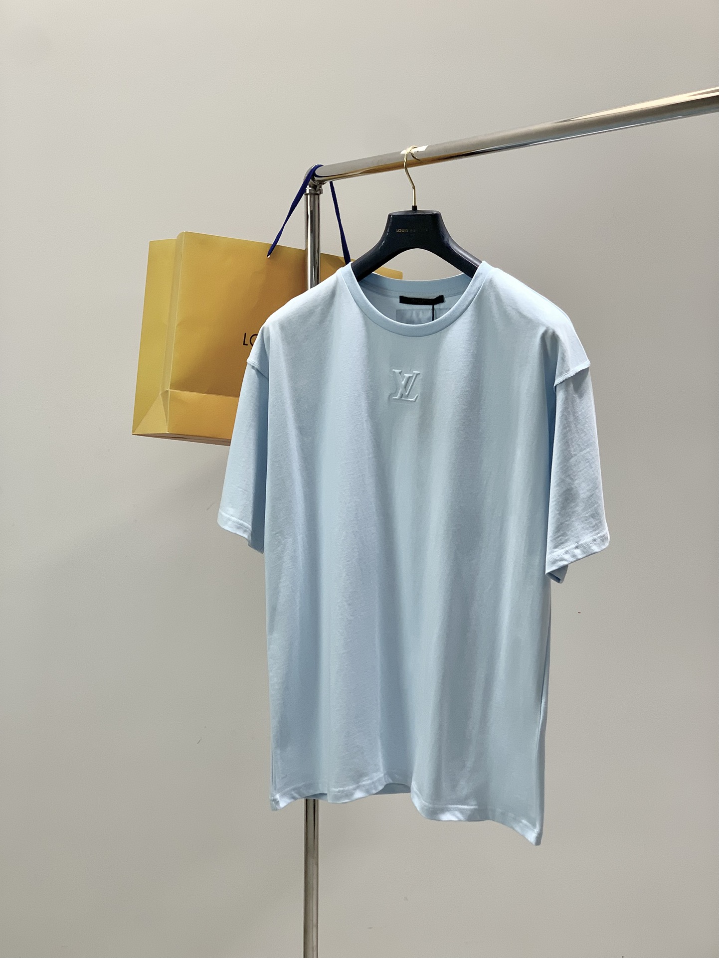 Louis Vuitton Basic Clothing S-l-xl