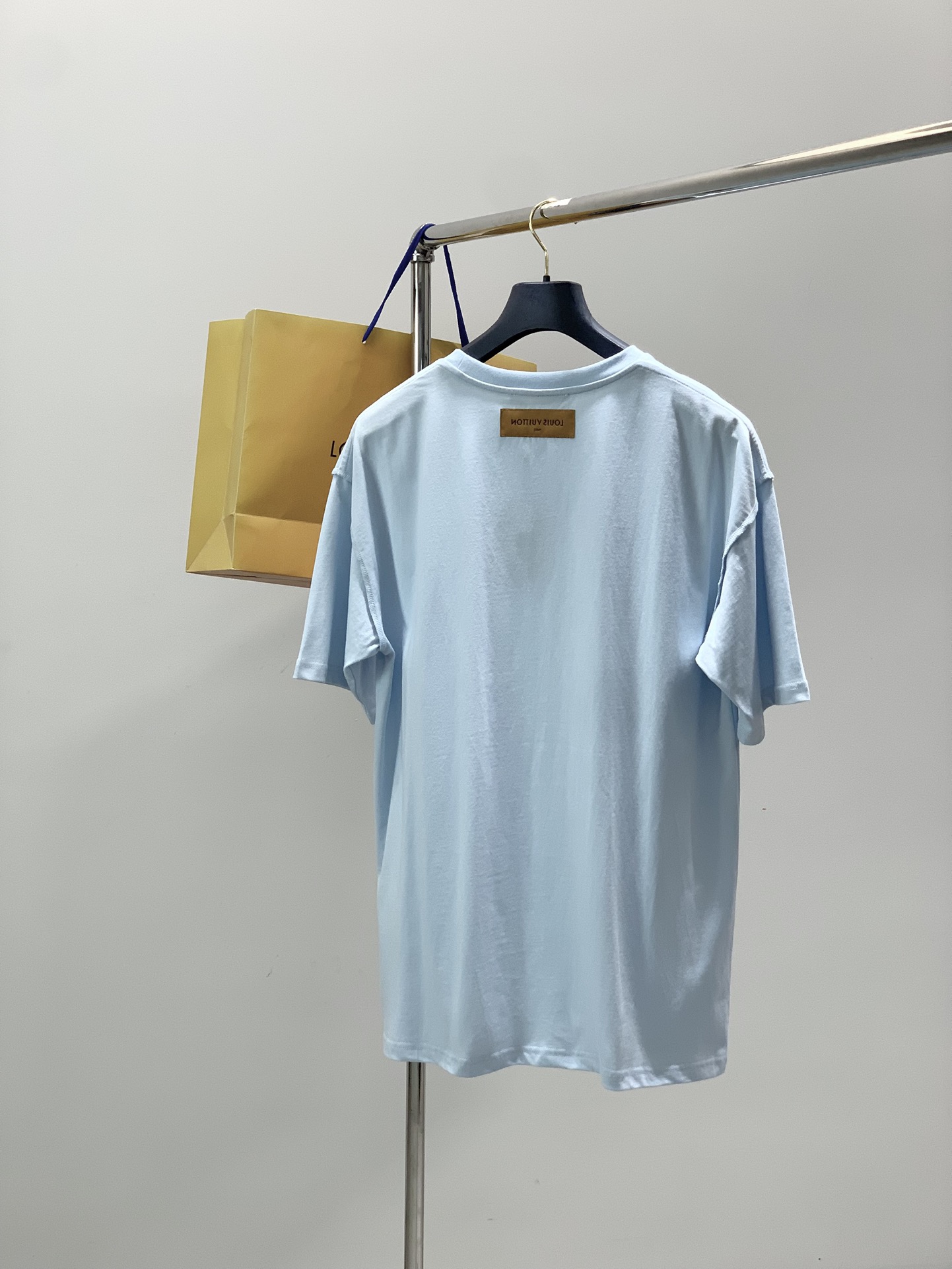 Louis Vuitton Basic Clothing S-l-xl