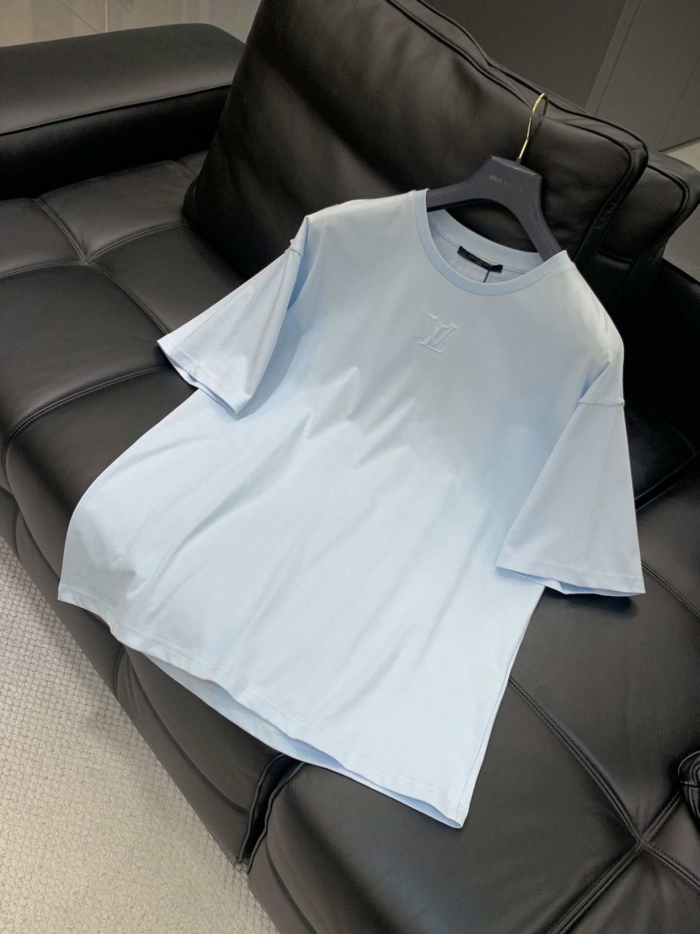 Louis Vuitton Basic Clothing S-l-xl