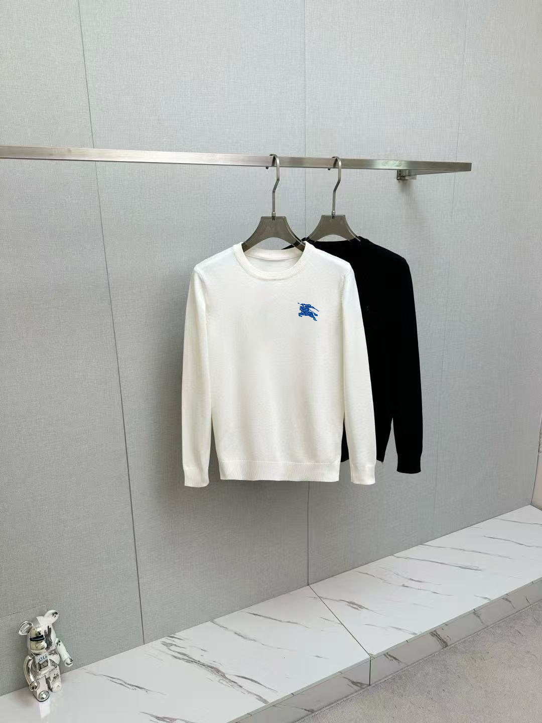 Burberry Basic Clothing Wool M-l-xl