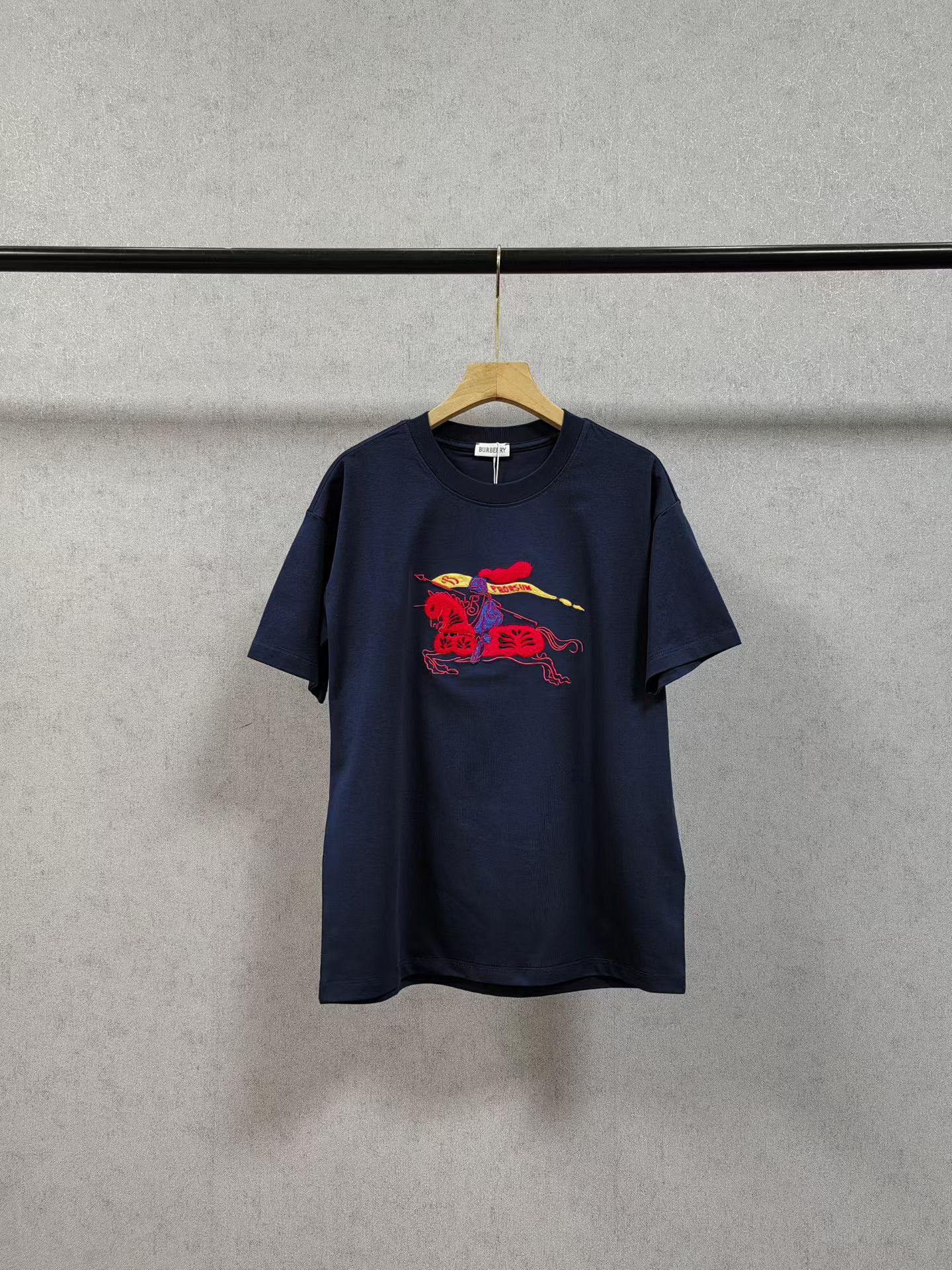 Burberry Basic Clothing S-xl