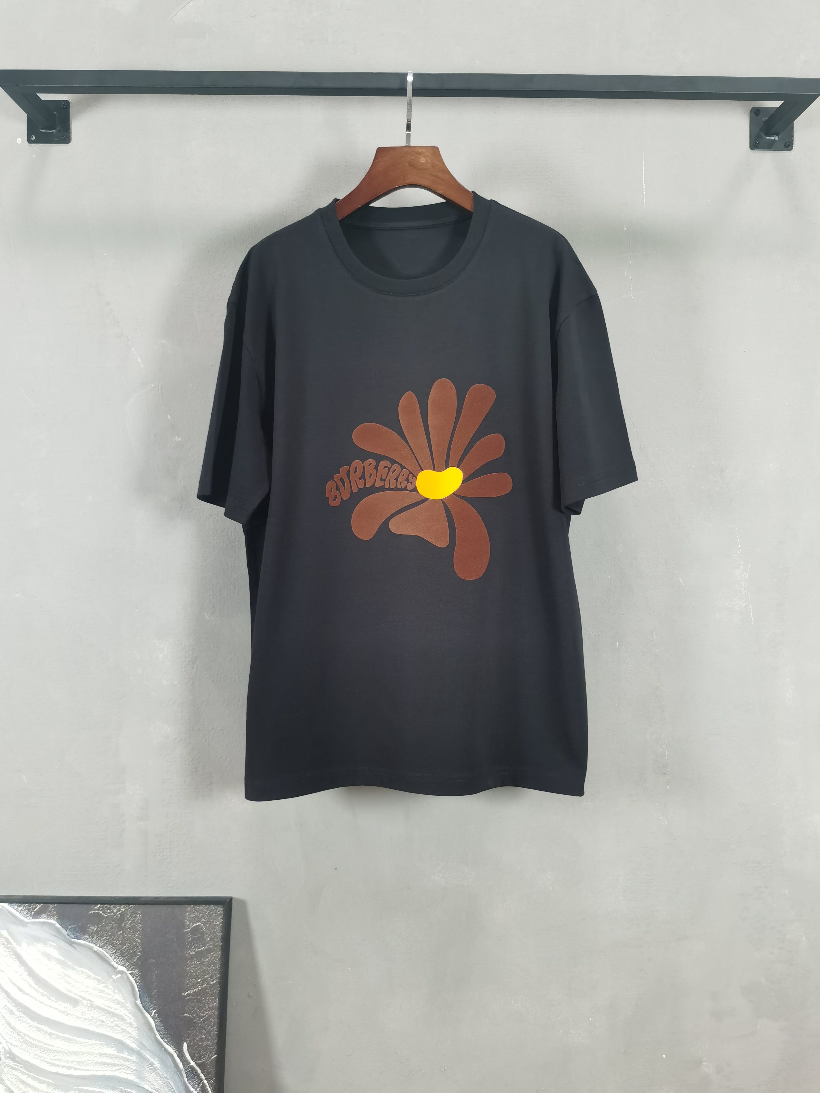 Burberry Basic Clothing Black M-xl