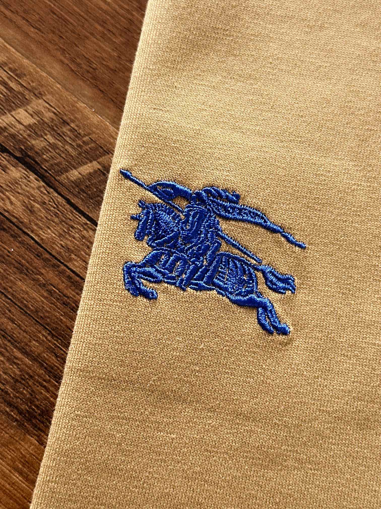 Burberry Basic Clothing S-xl