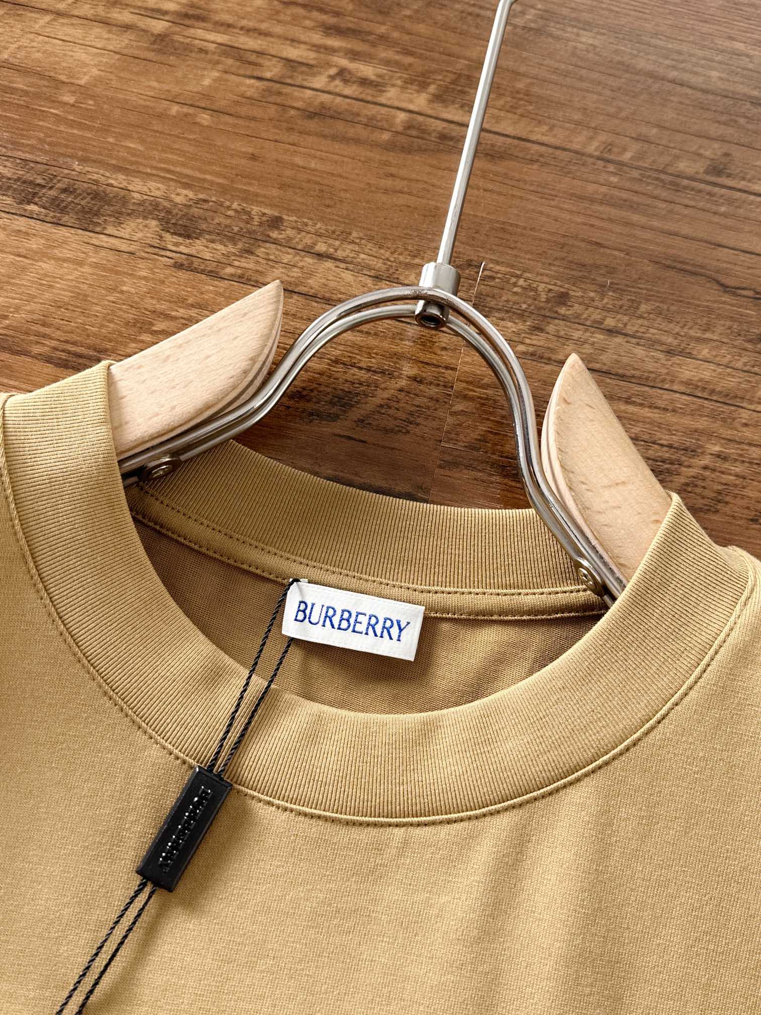 Burberry Basic Clothing S-xl