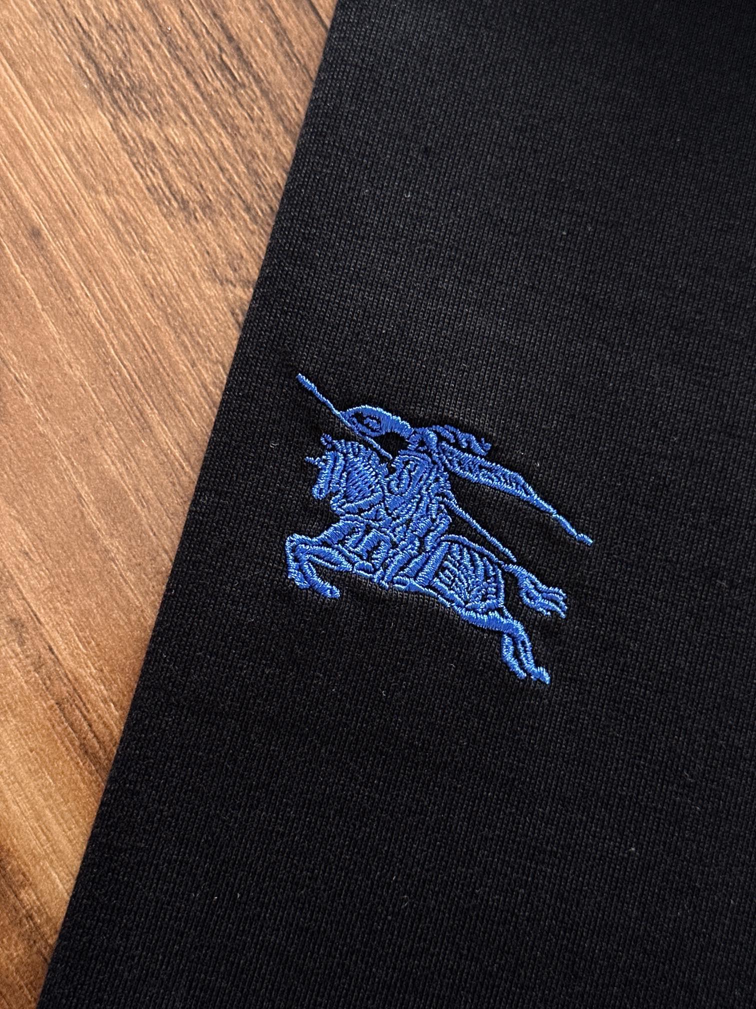 Burberry Basic Clothing S-xl