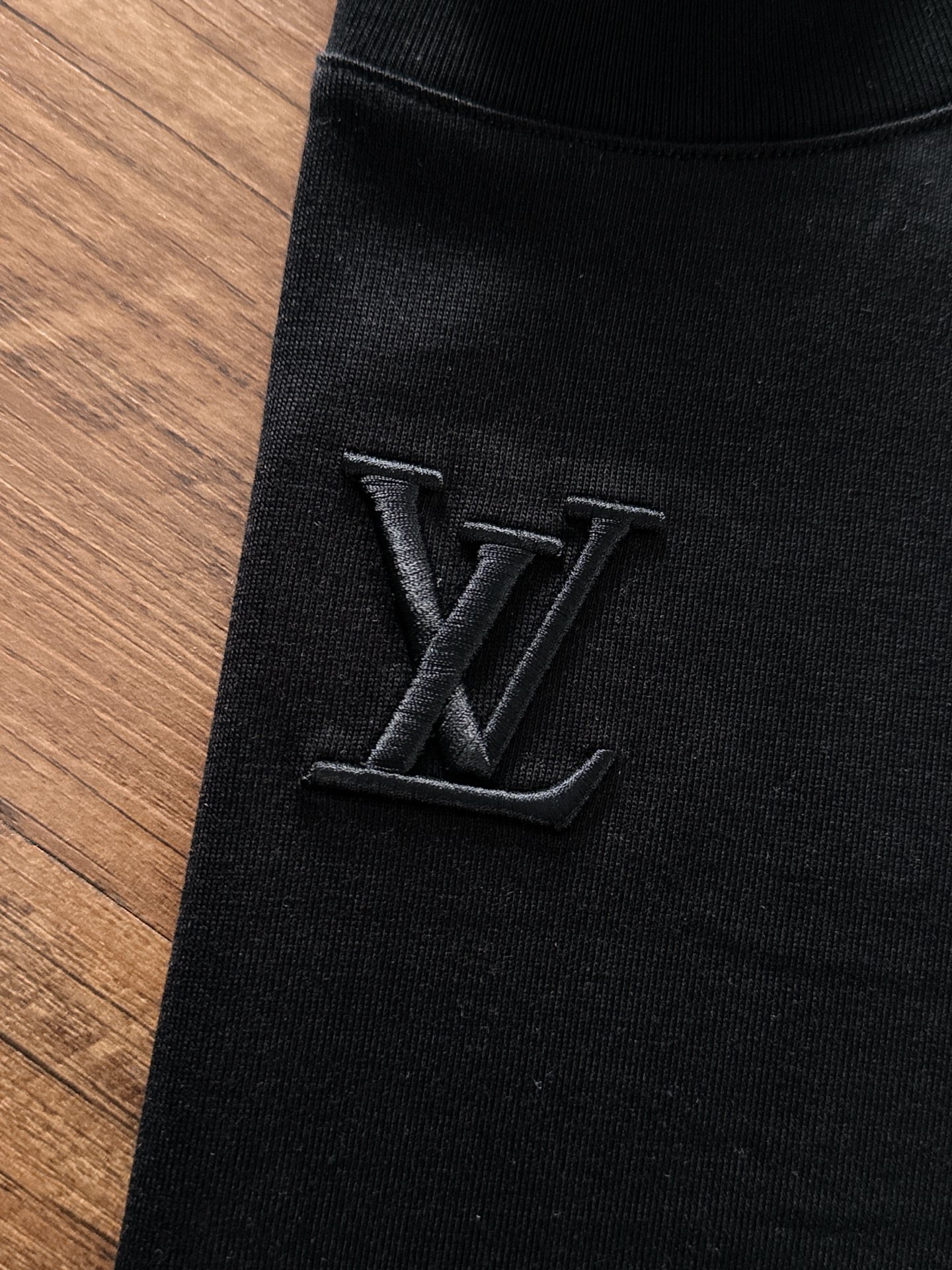 Louis Vuitton Basic Clothing S-l-xl