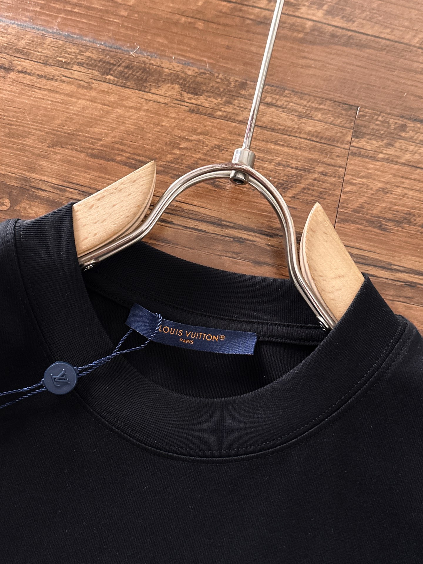 Louis Vuitton Basic Clothing S-l-xl