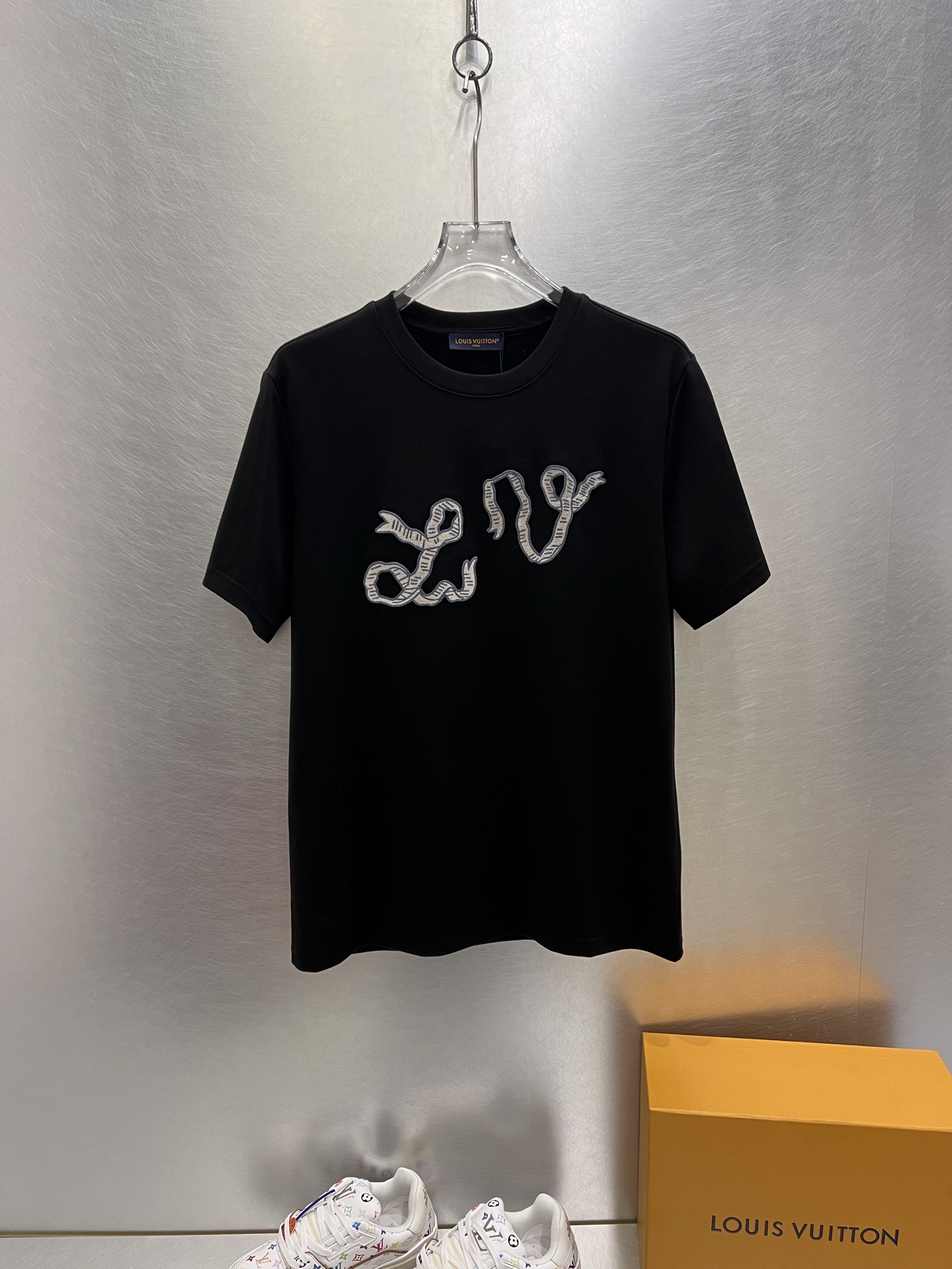 Louis Vuitton Basic Clothing Black S-l-xl