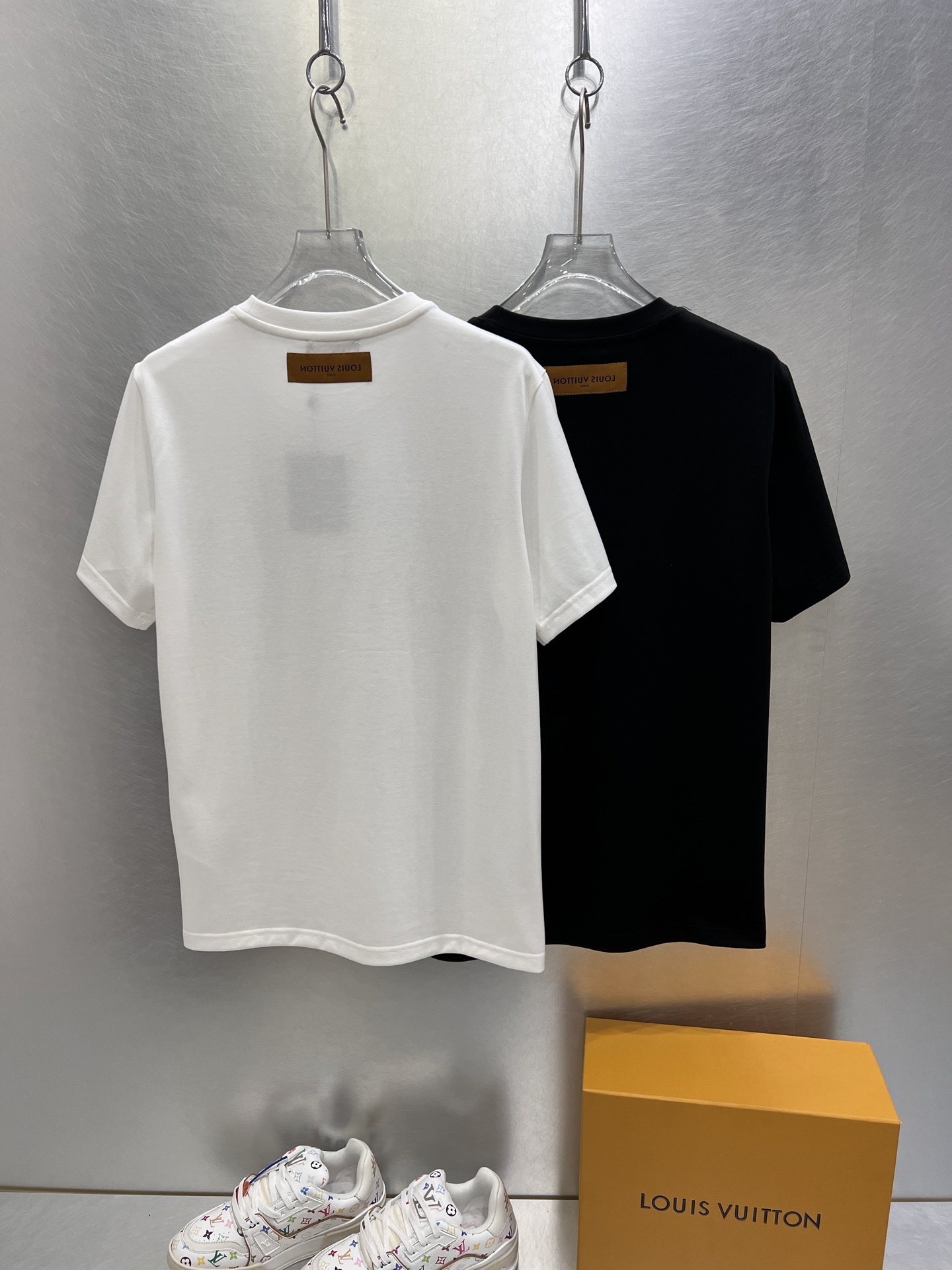 Louis Vuitton Basic Clothing Black S-l-xl
